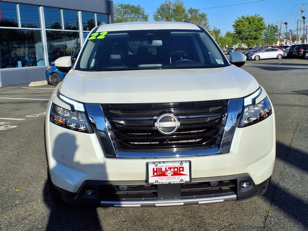 Used 2022 Nissan Pathfinder SL with VIN 5N1DR3CCXNC272975 for sale in East Hanover, NJ