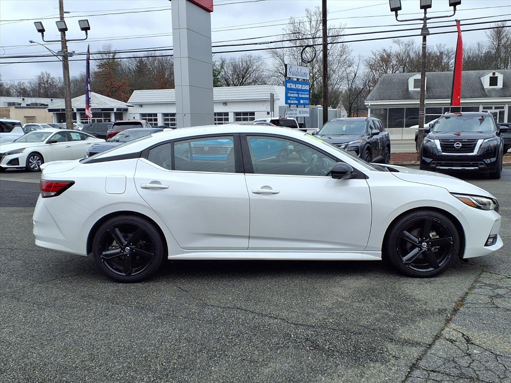 2022 Nissan Sentra SR photo 2