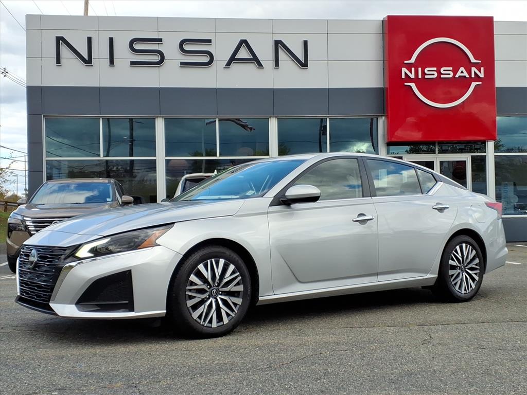 2023 Nissan Altima 2.5 SV Sedan 