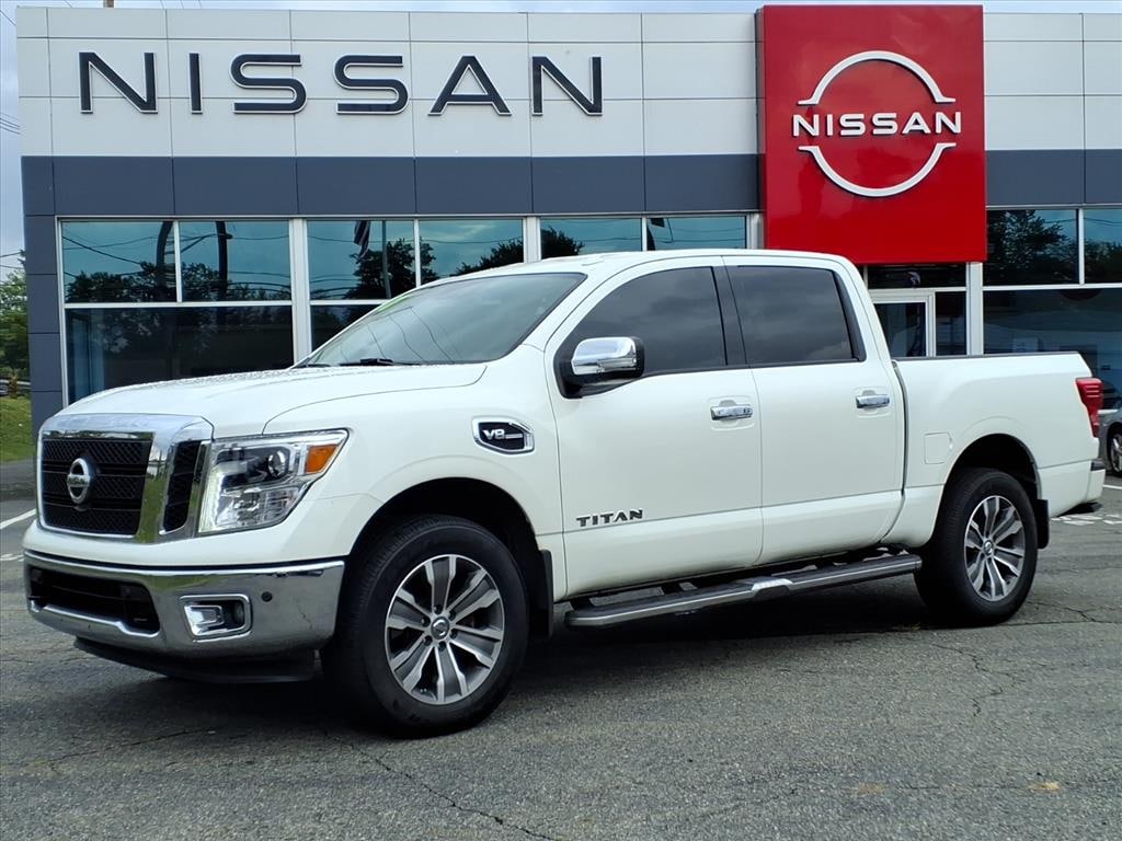 Certified 2017 Nissan Titan SL 4x4 SL  Crew Cab