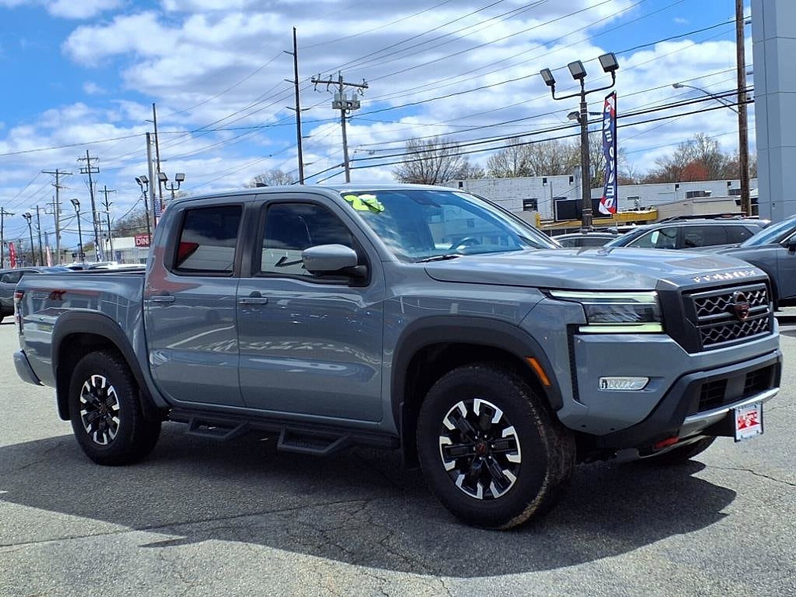 2023 Nissan Frontier Crew Cab PRO-4X photo 3