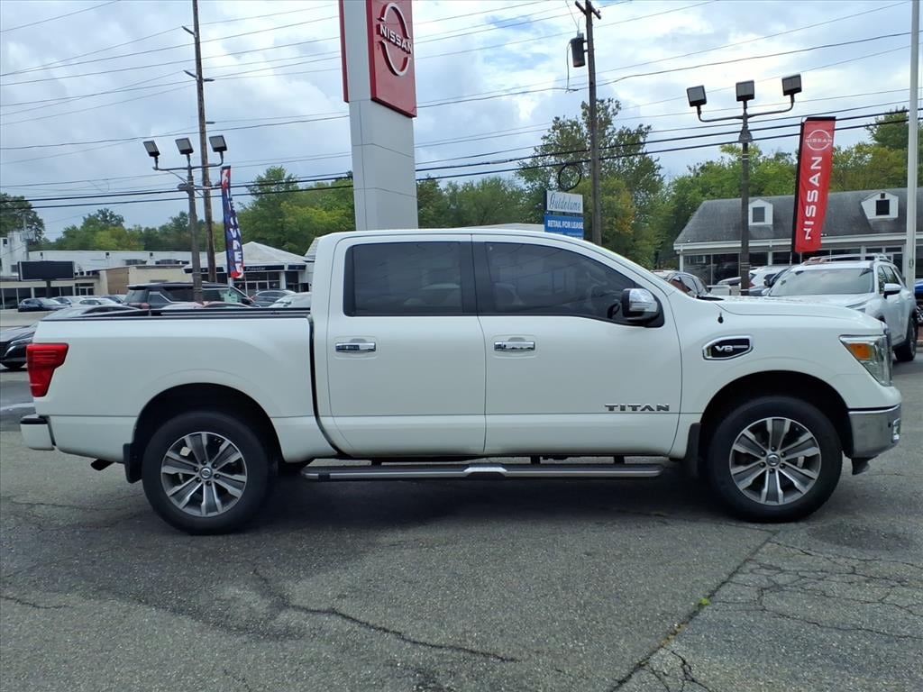 Certified 2017 Nissan Titan SL 4x4 SL  Crew Cab