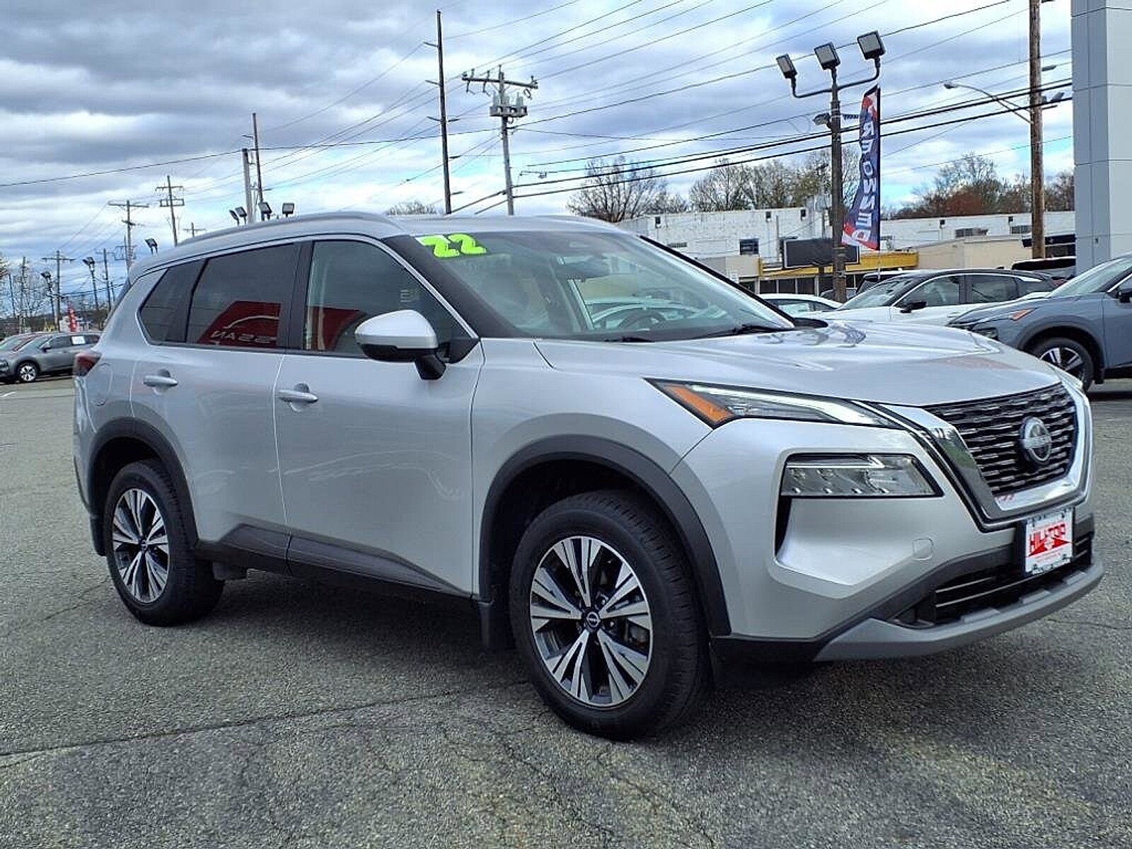 2022 Nissan Rogue SV photo 3