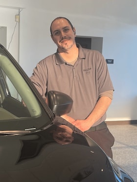 Staff member Mario Hernandez from ID_32d69e
