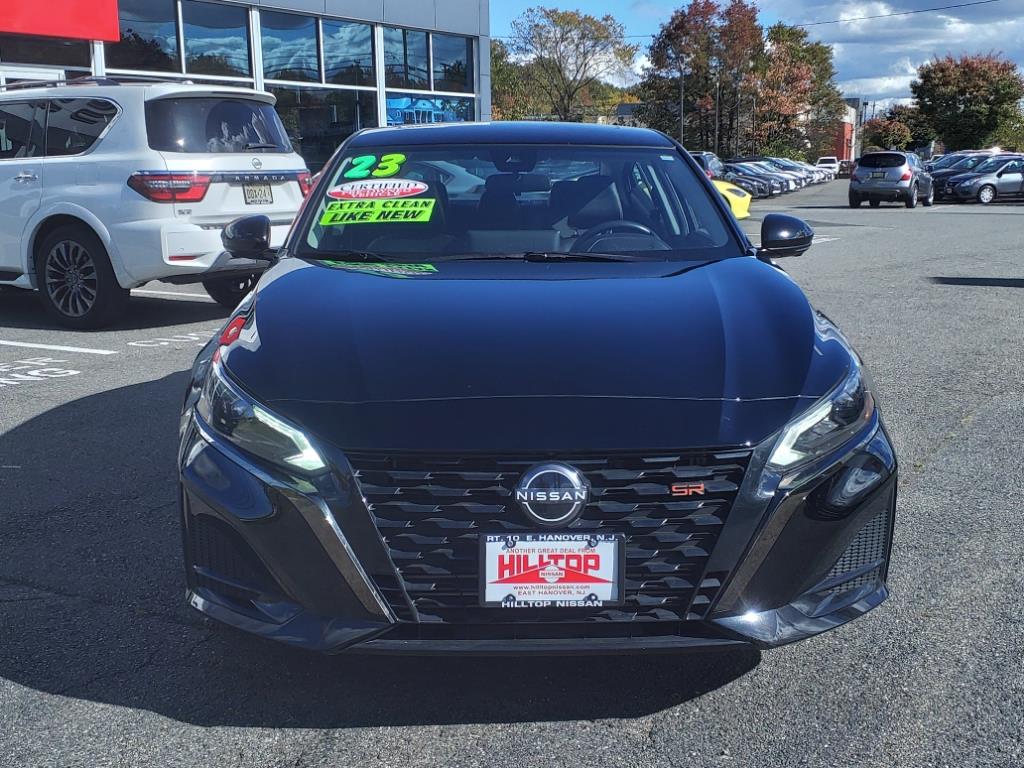 2023 Nissan Altima SR photo 2