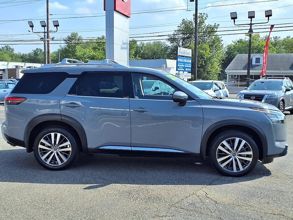 Certified 2022 Nissan Pathfinder Platinum 4WD AWD Platinum SUV