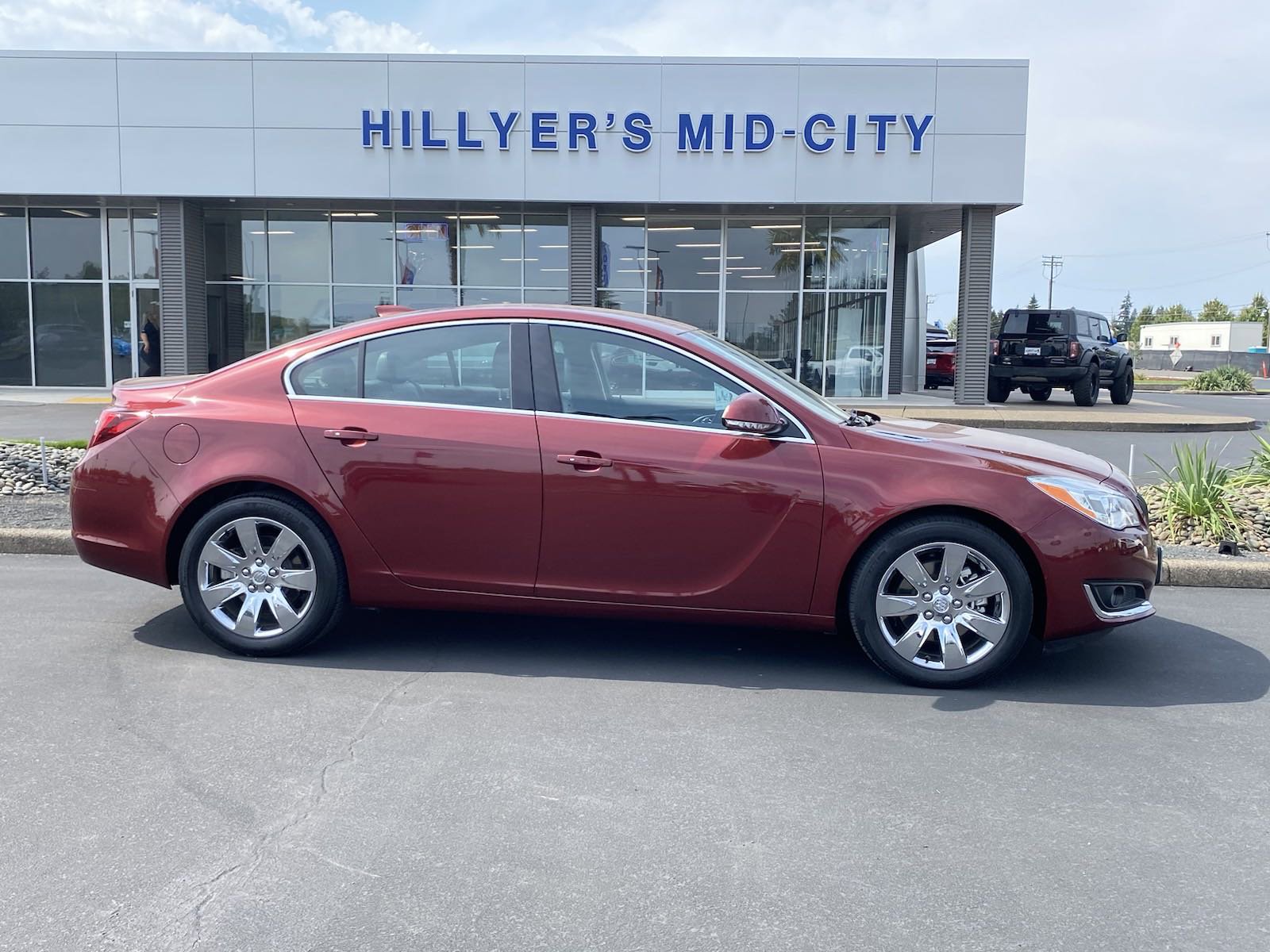 Used 2016 Buick Regal Premium 2 with VIN 2G4GT5GX6G9197340 for sale in Woodburn, OR