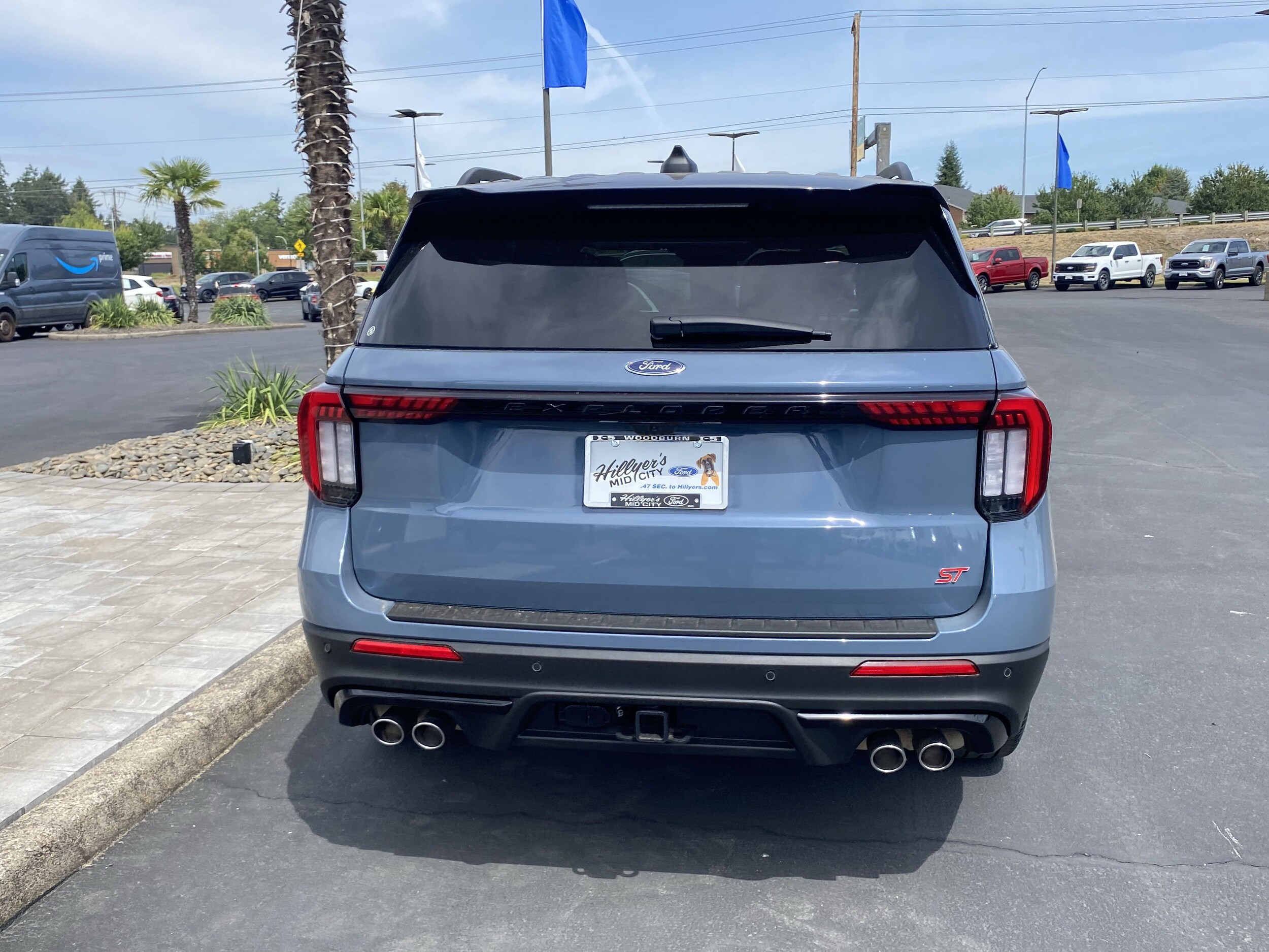 2025 Ford Explorer ST photo 4