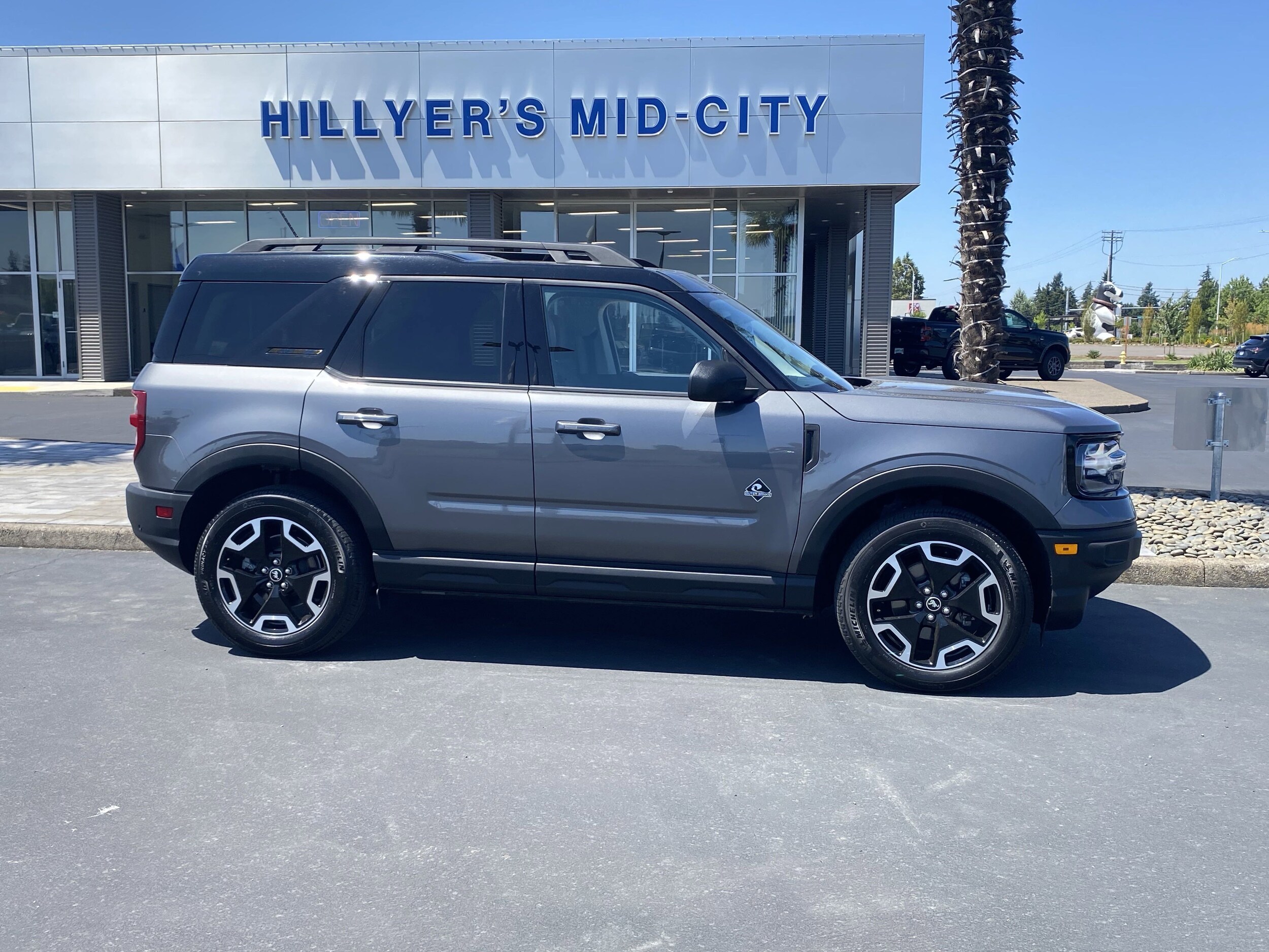 2023 Ford Bronco Sport Outer Banks photo 2