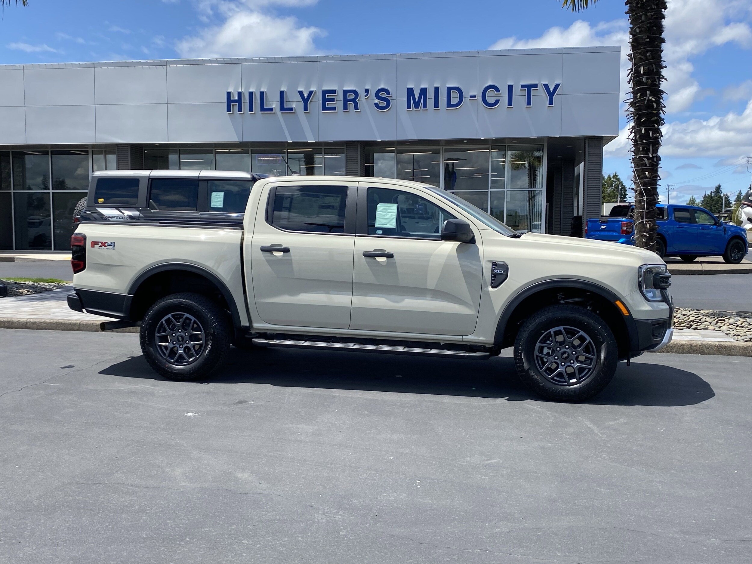 2025 Ford Ranger XLT photo 2