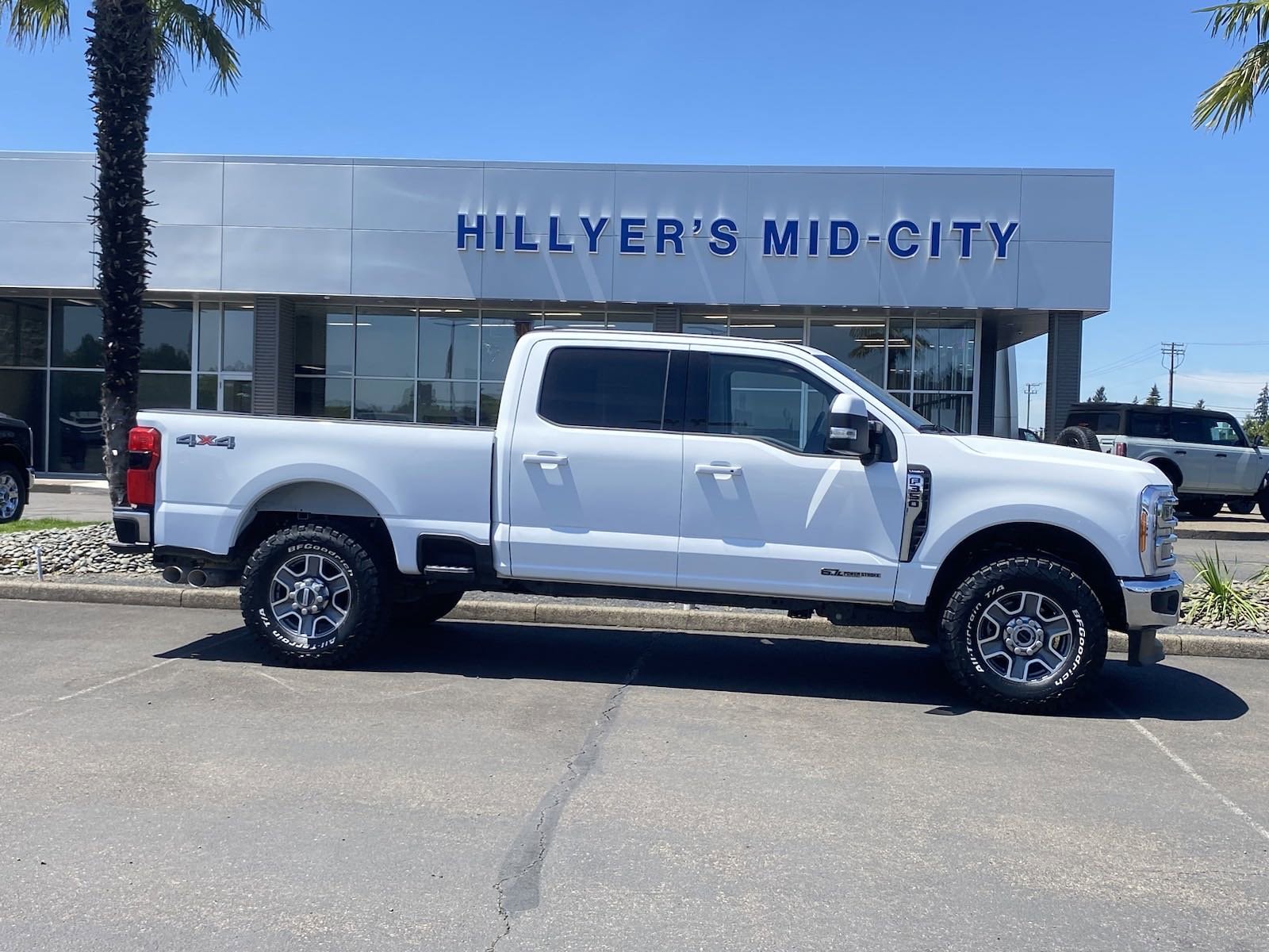 Used 2023 Ford F-350 Super Duty Lariat with VIN 1FT8W3BT1PEC67168 for sale in Woodburn, OR