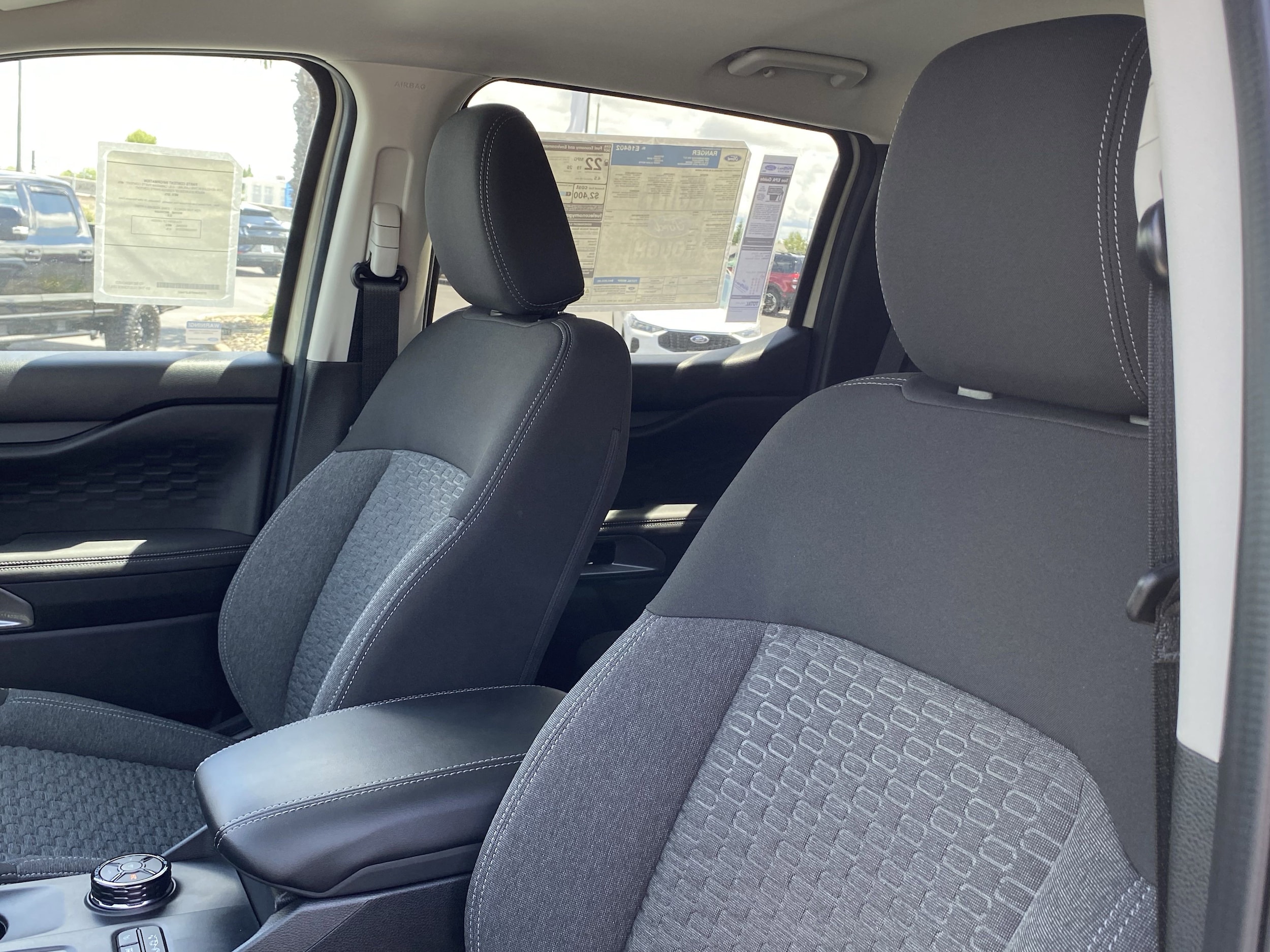 2025 Ford Ranger XLT - Photo 13