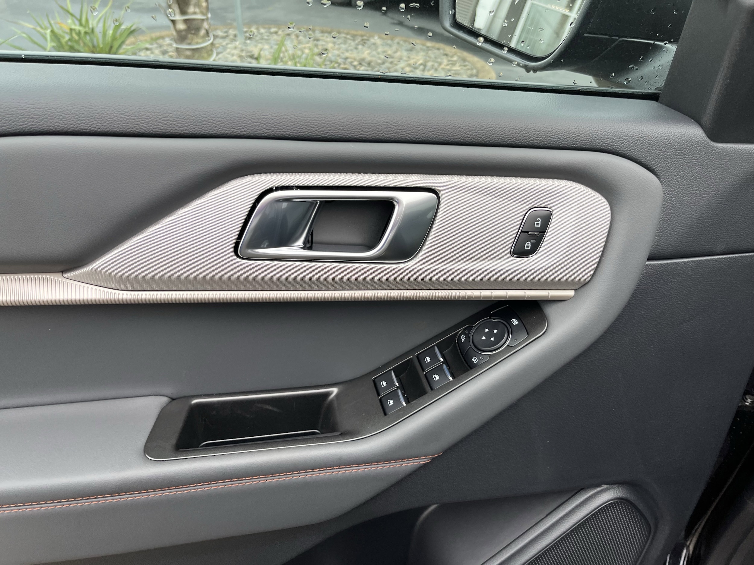 2026 Ford Explorer Active - Photo 15