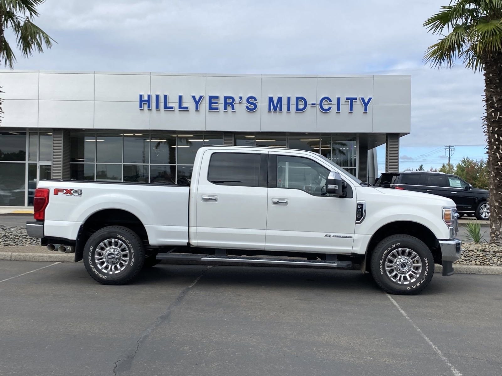 Used 2022 Ford F-350 Super Duty Lariat with VIN 1FT8W3BT4NEC76086 for sale in Woodburn, OR