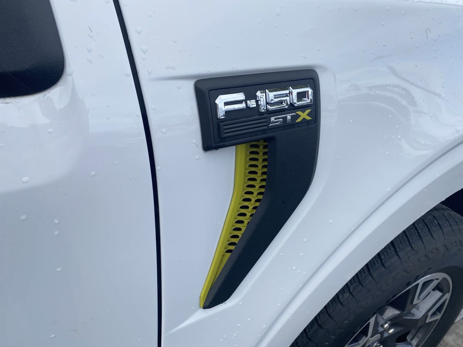 2024 Ford F-150 STX photo 4