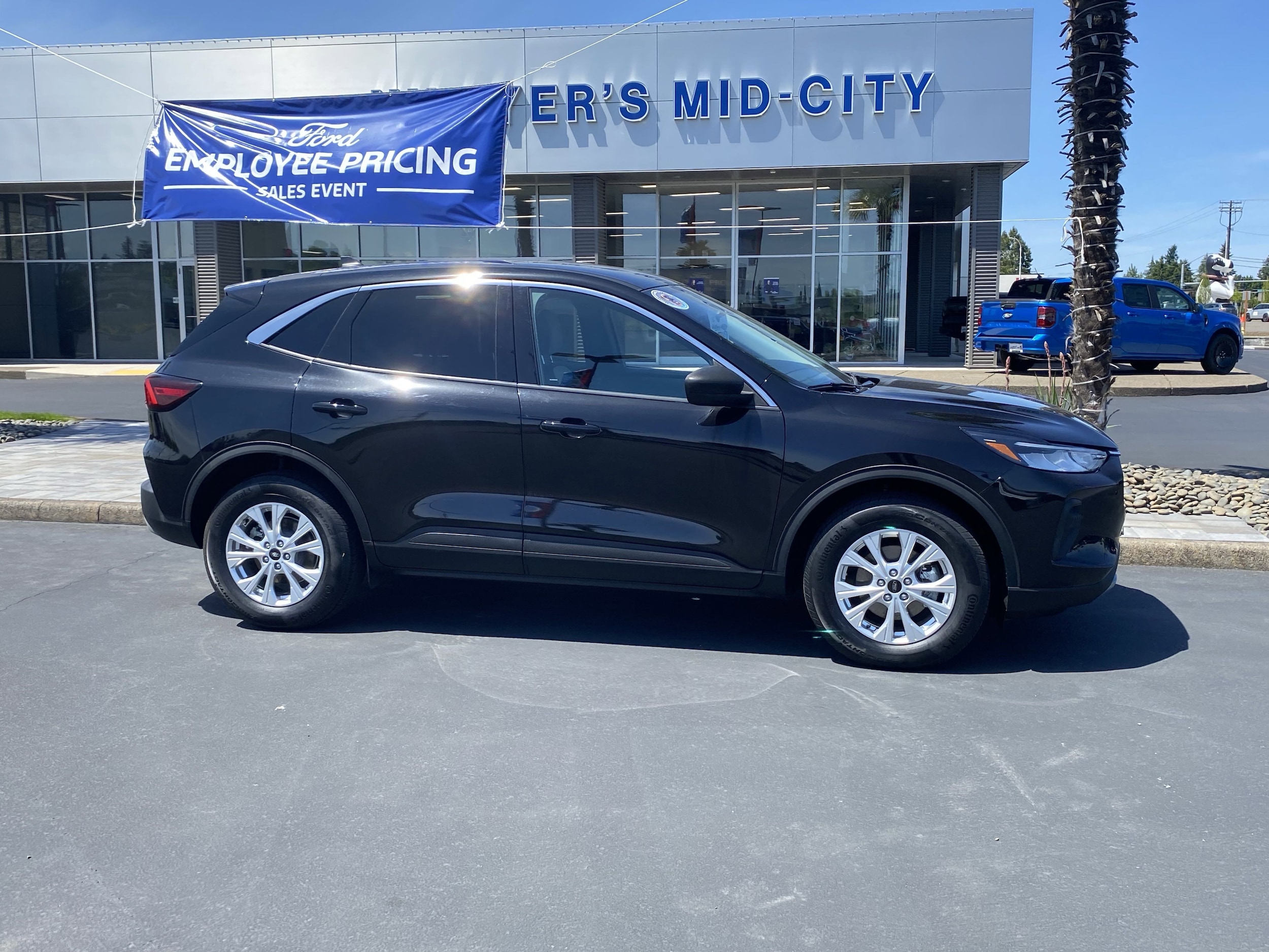 Used 2023 Ford Escape Active with VIN 1FMCU9GN6PUB16079 for sale in Woodburn, OR