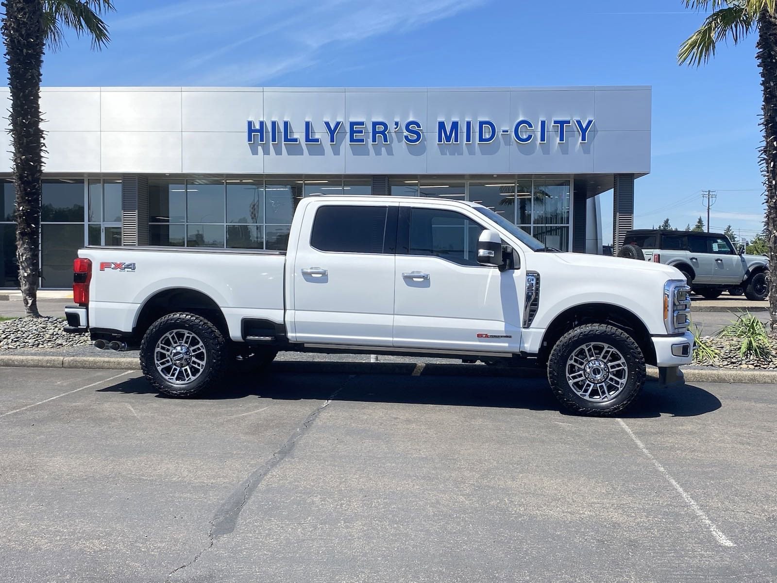 Used 2023 Ford F-350 Super Duty Limited with VIN 1FT8W3BM0PEC94774 for sale in Woodburn, OR