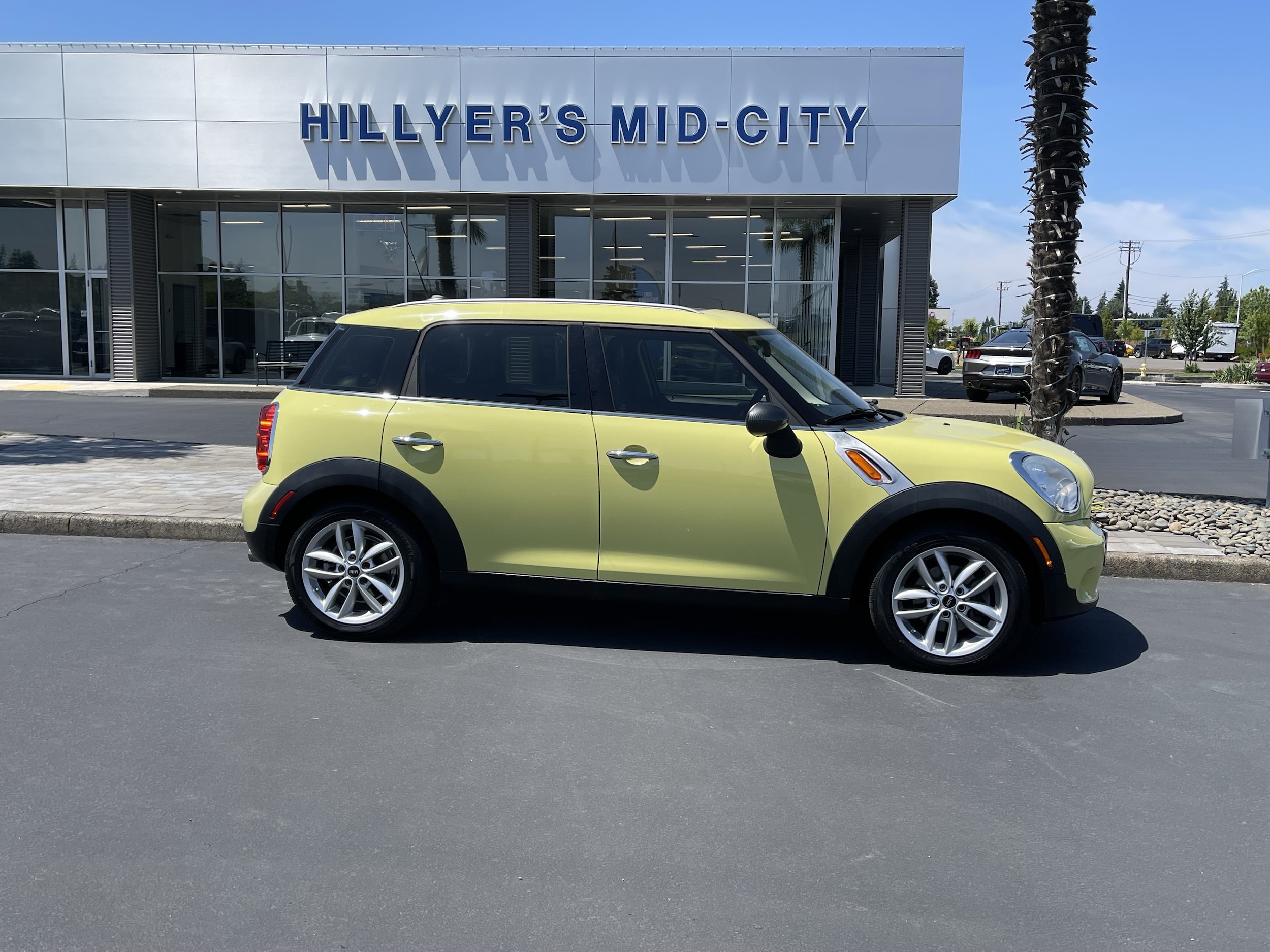 Used 2012 MINI Countryman Countryman with VIN WMWZB3C52CWM30007 for sale in Woodburn, OR