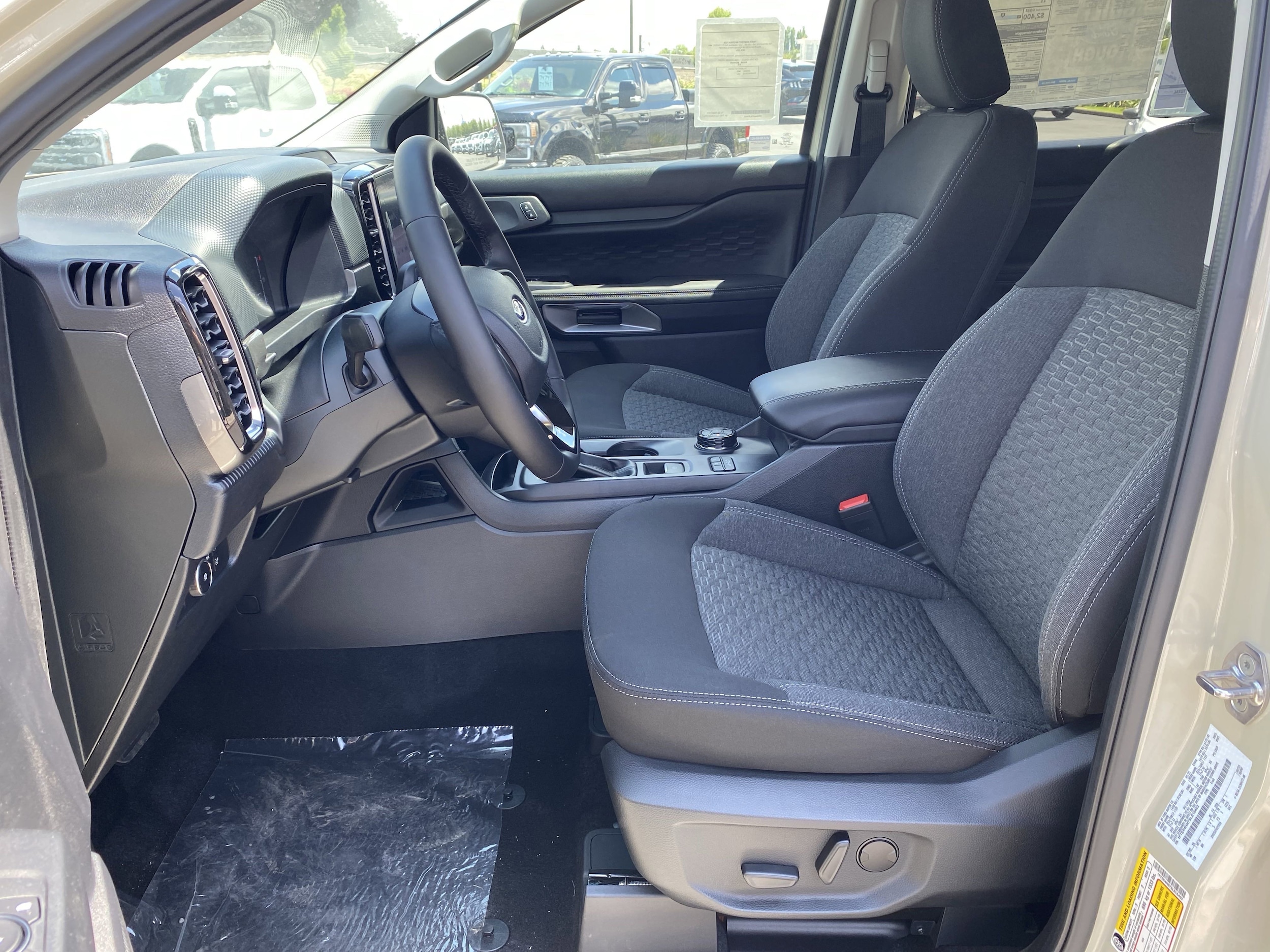 2025 Ford Ranger XLT - Photo 7