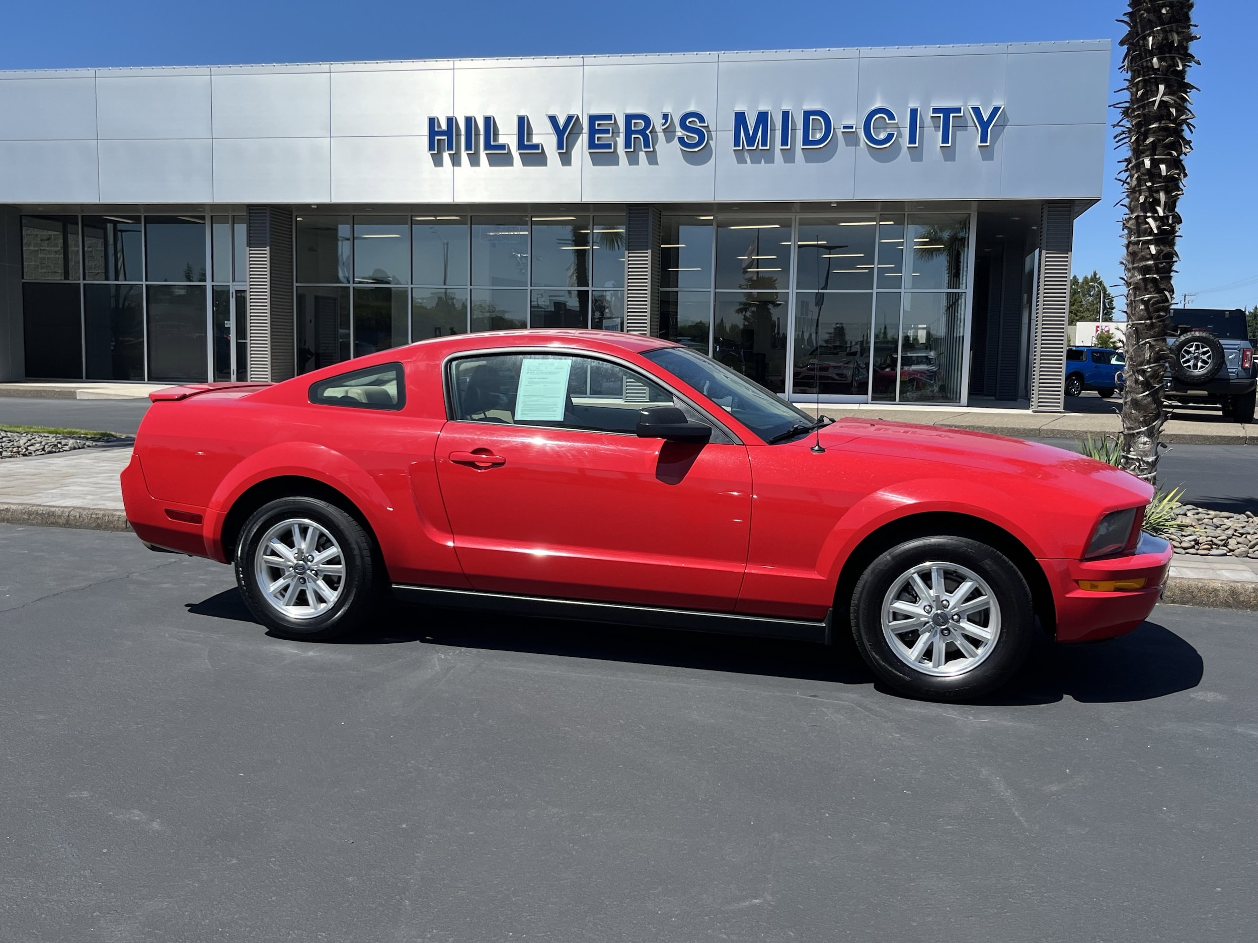Used 2007 Ford Mustang Premium with VIN 1ZVFT80N975236524 for sale in Woodburn, OR