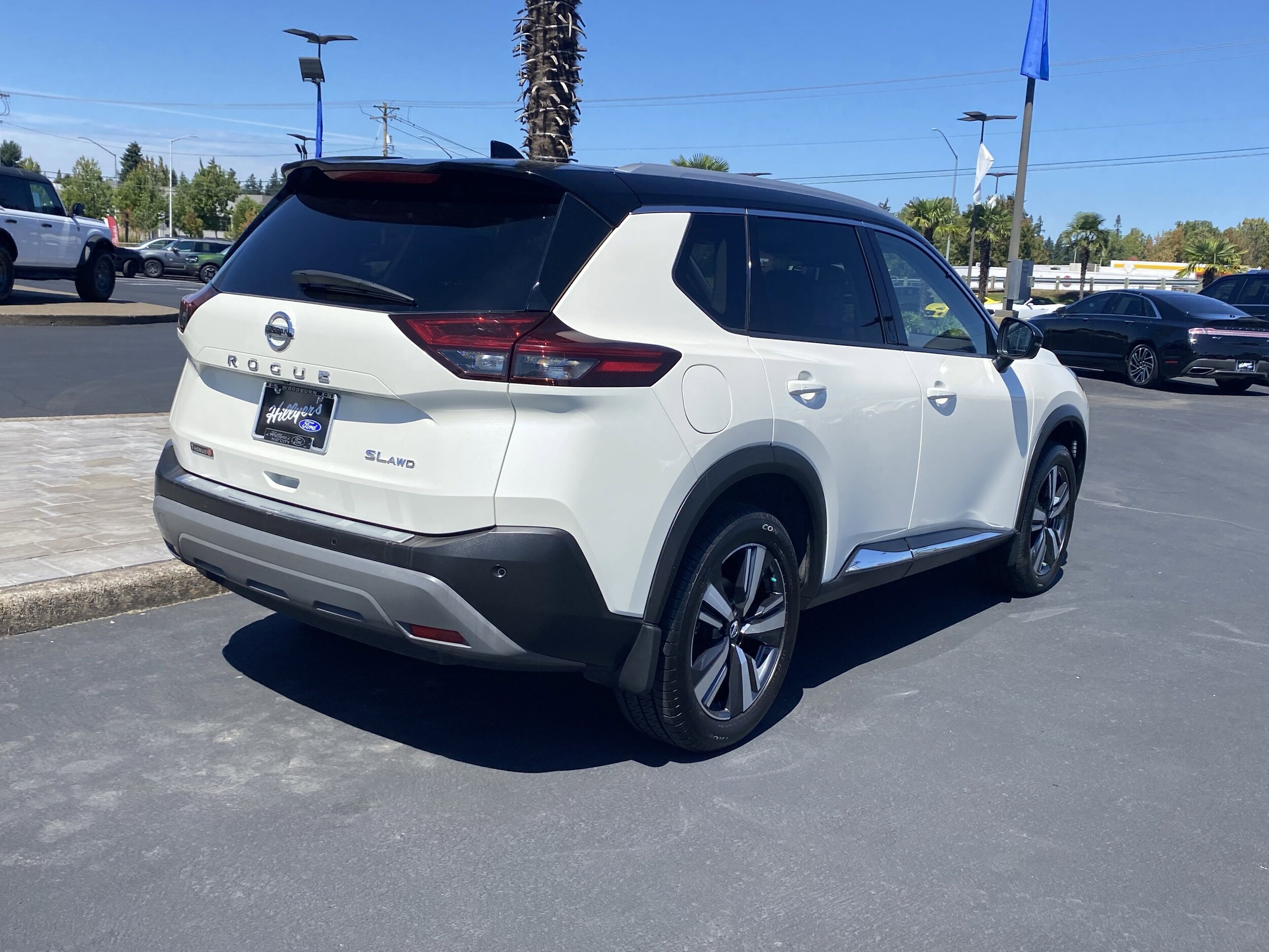 2021 Nissan Rogue SL photo 3