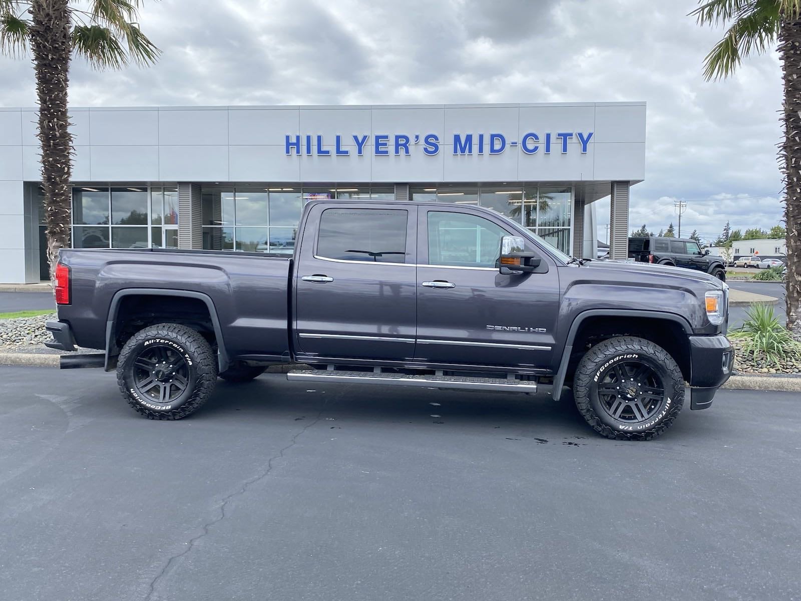 Used 2015 GMC Sierra 3500 Denali HD Denali with VIN 1GT424E82FF677686 for sale in Woodburn, OR