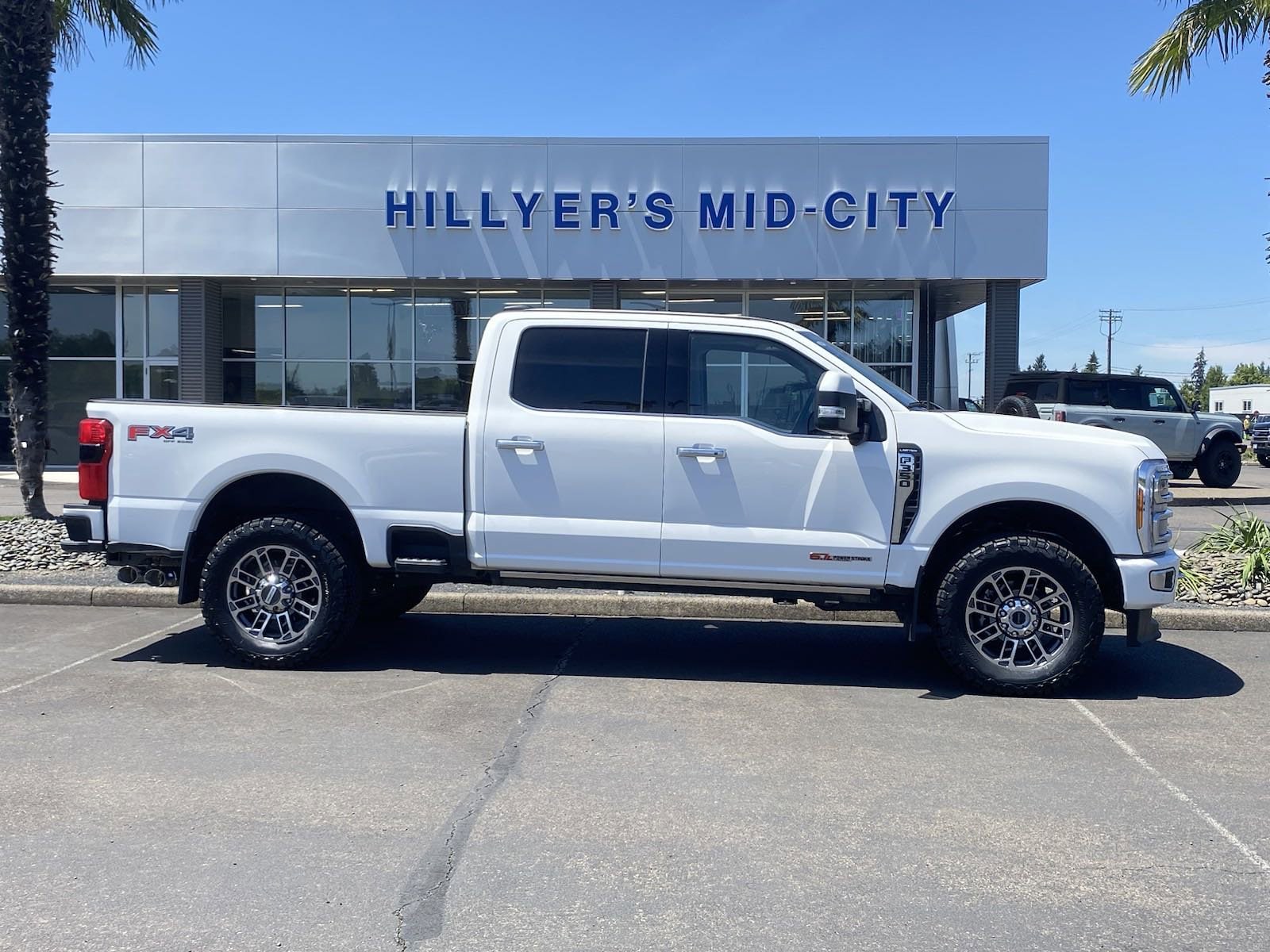 Used 2023 Ford F-350 Super Duty Limited with VIN 1FT8W3BM5PEC74388 for sale in Woodburn, OR