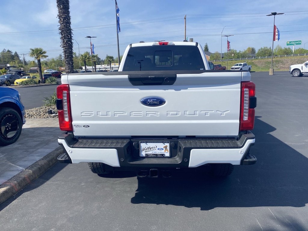 New 2025 Ford F-350 Truck Crew Cab