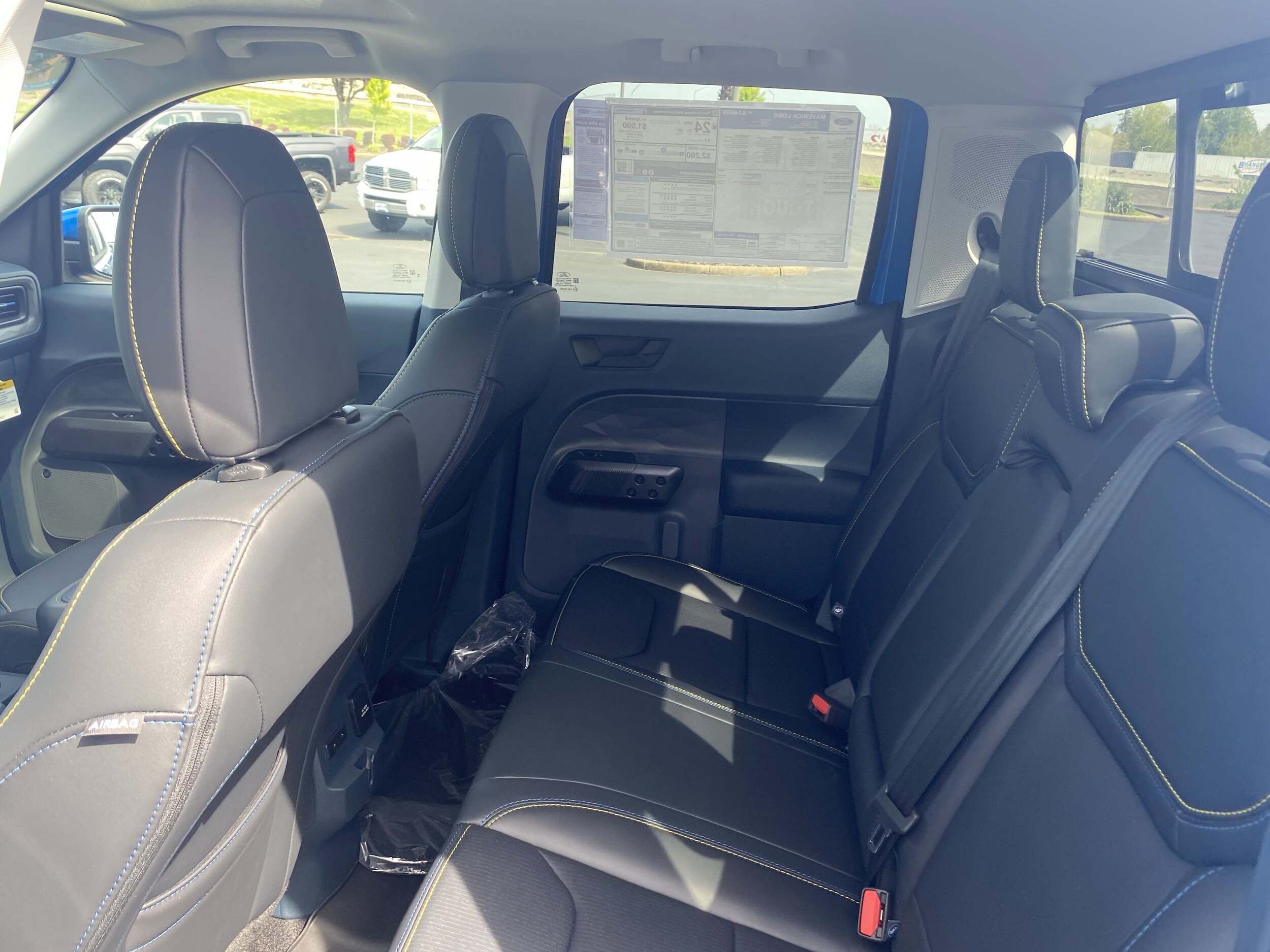 2025 Ford Maverick photo 2