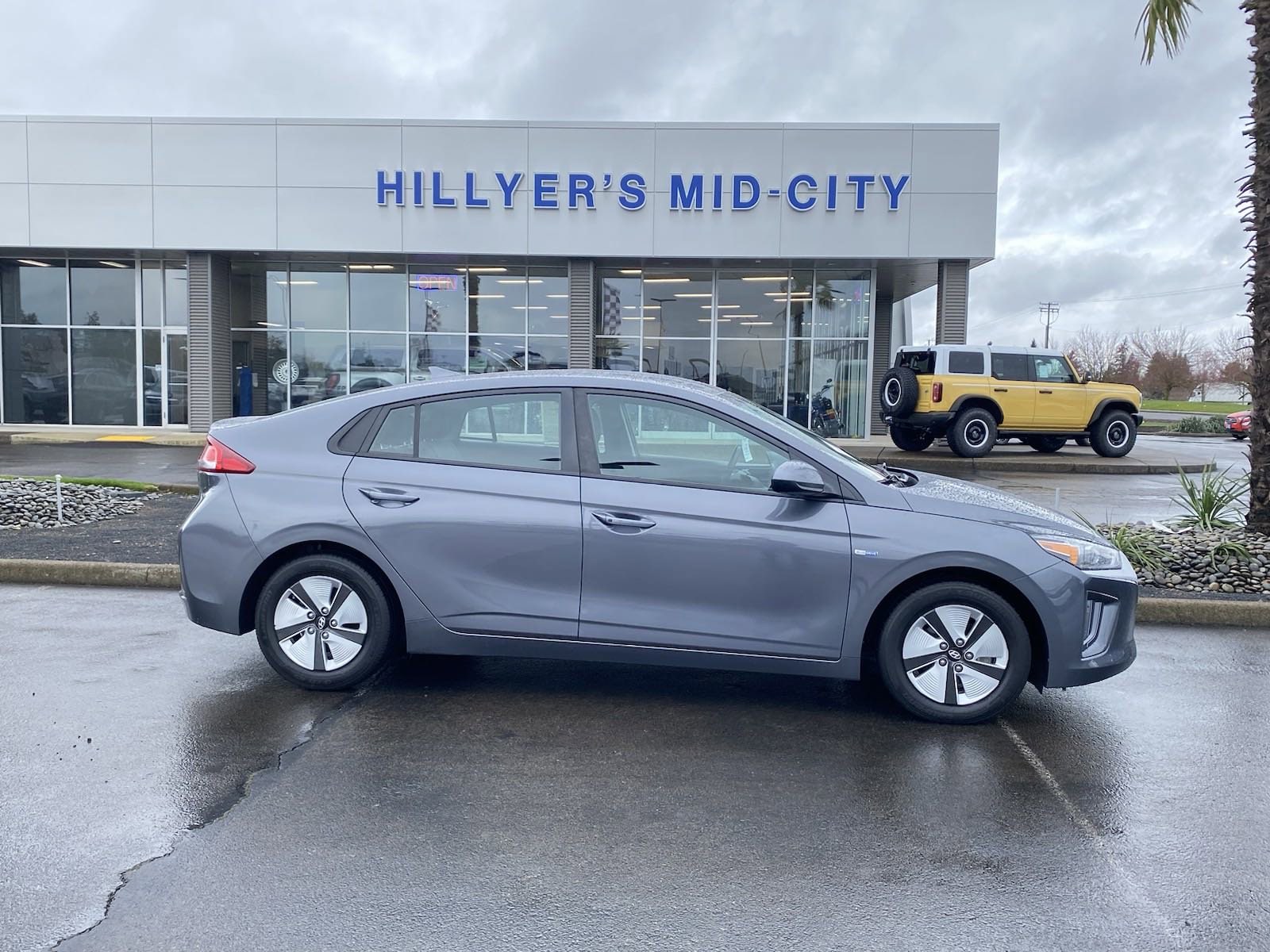 Used 2020 Hyundai IONIQ Blue with VIN KMHC65LC5LU186173 for sale in Woodburn, OR