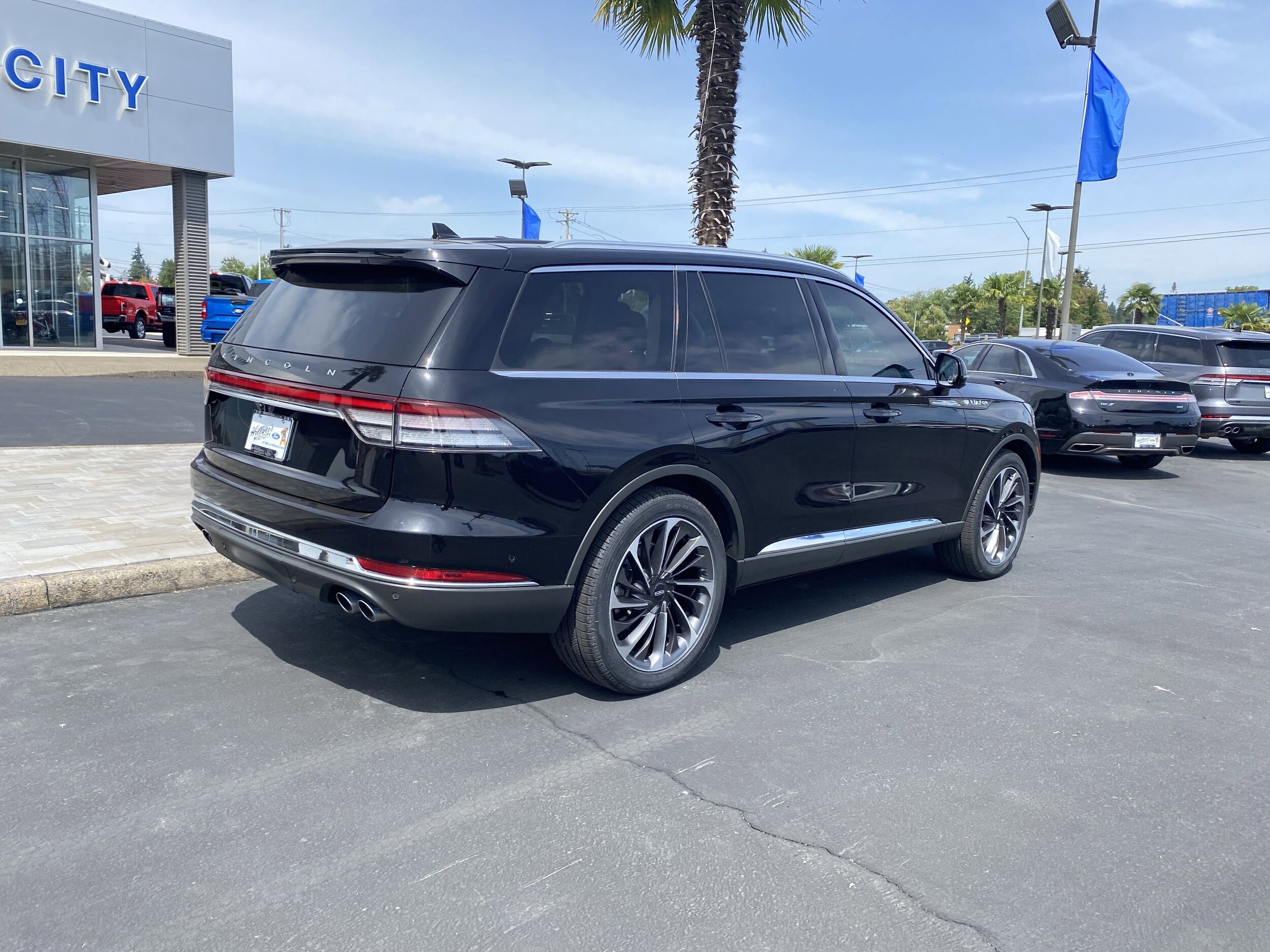 2020 Lincoln Aviator Reserve photo 2
