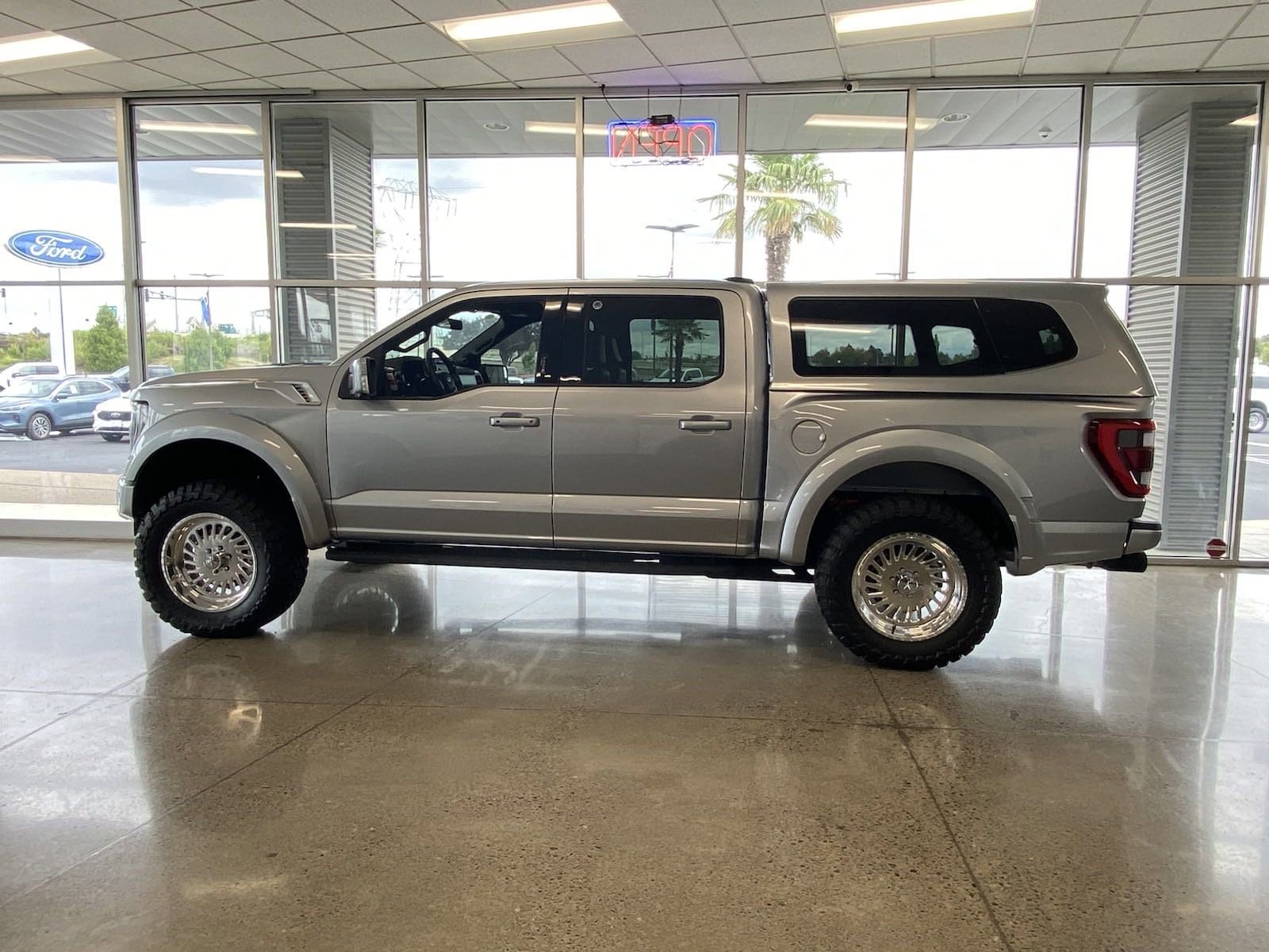 Used 2023 Ford F-150 Raptor with VIN 1FTFW1RG4PFA62555 for sale in Woodburn, OR