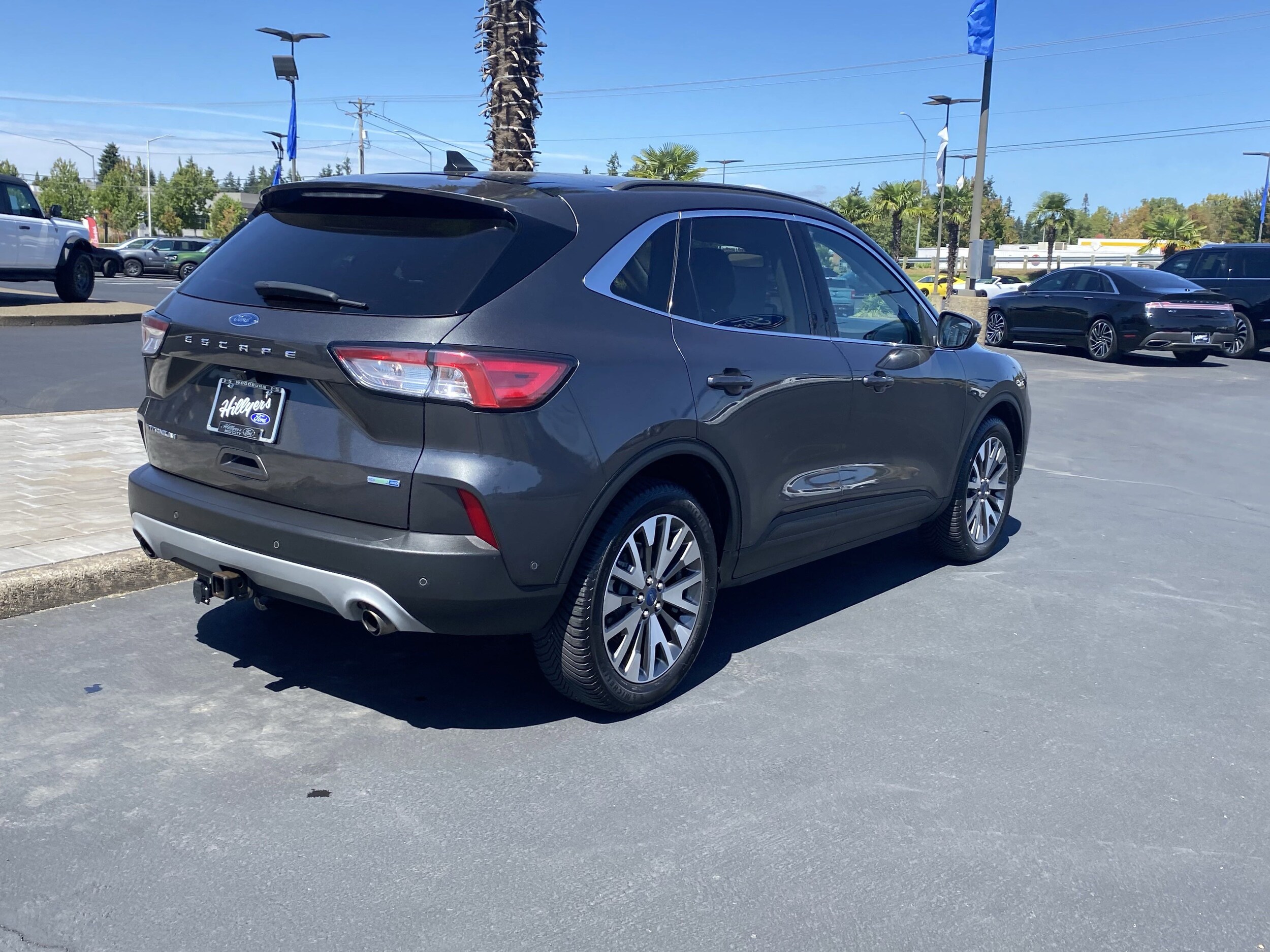 2020 Ford Escape Titanium photo 3