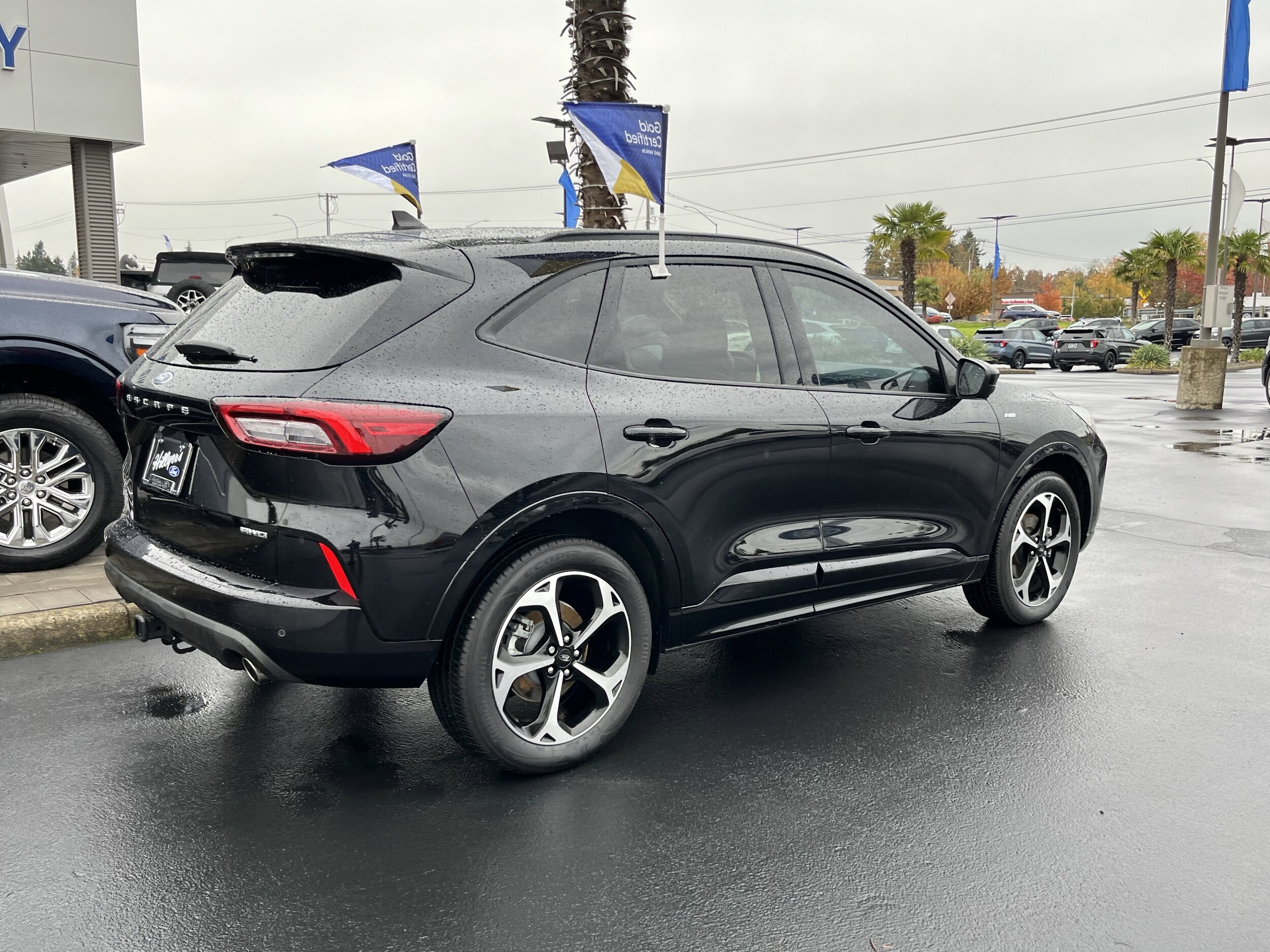 2023 Ford Escape ST-Line Select photo 3