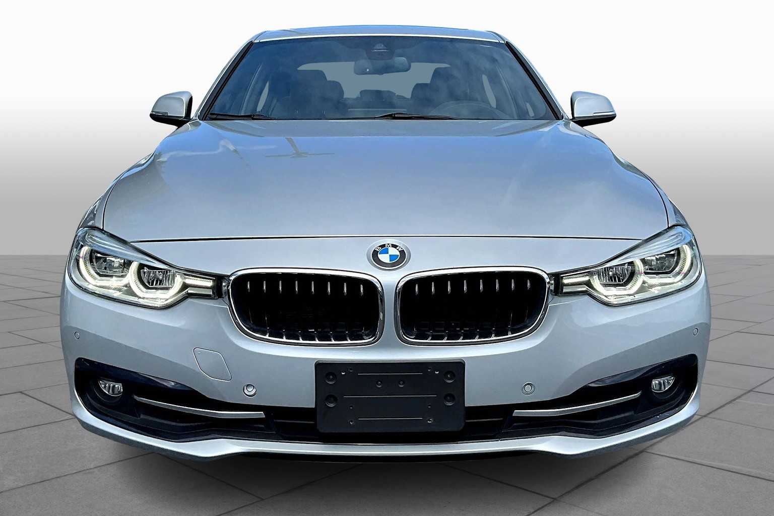 2017 Bmw 330i xDrive photo 2