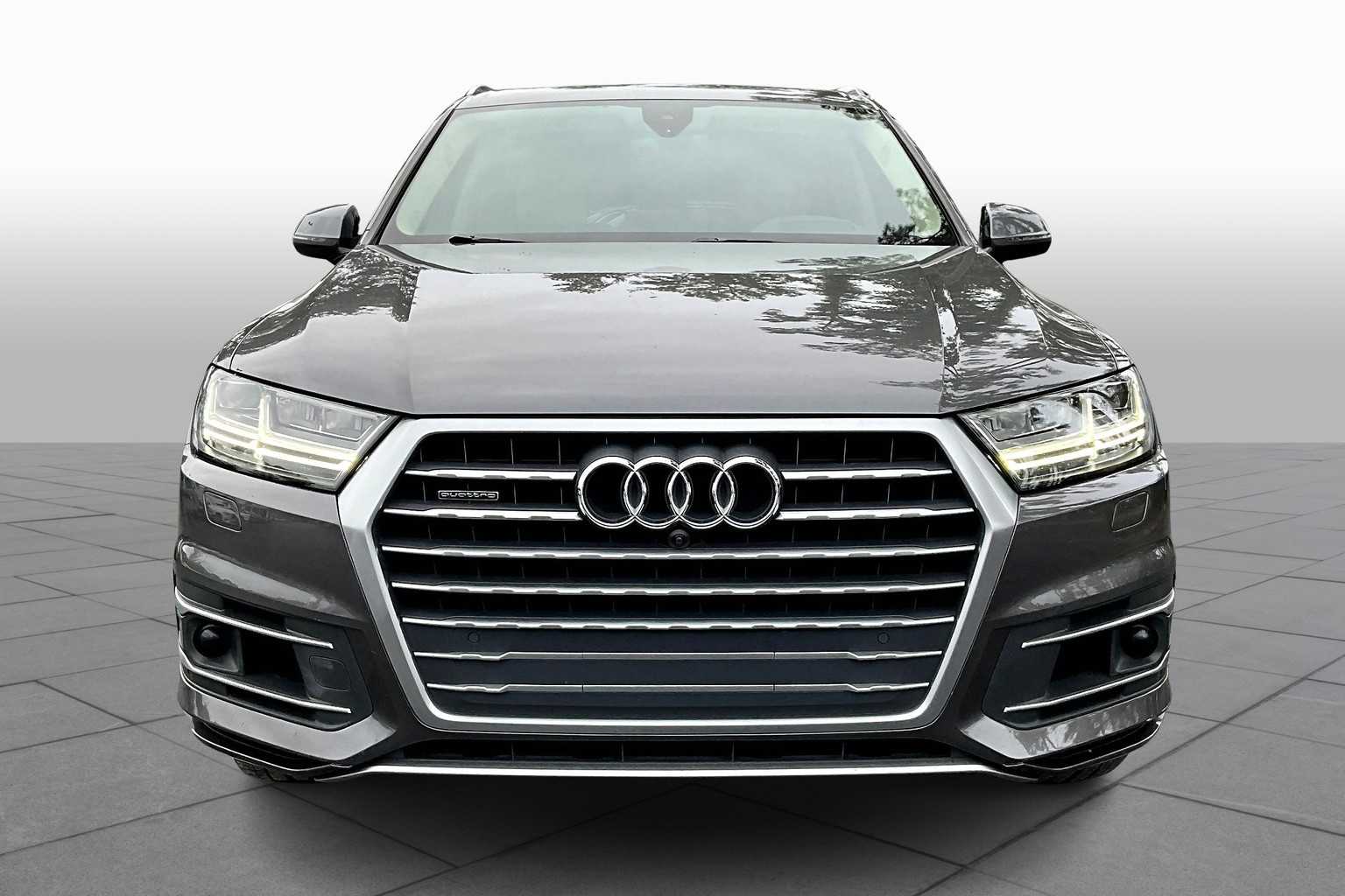 2019 Audi Q7 Prestige photo 2