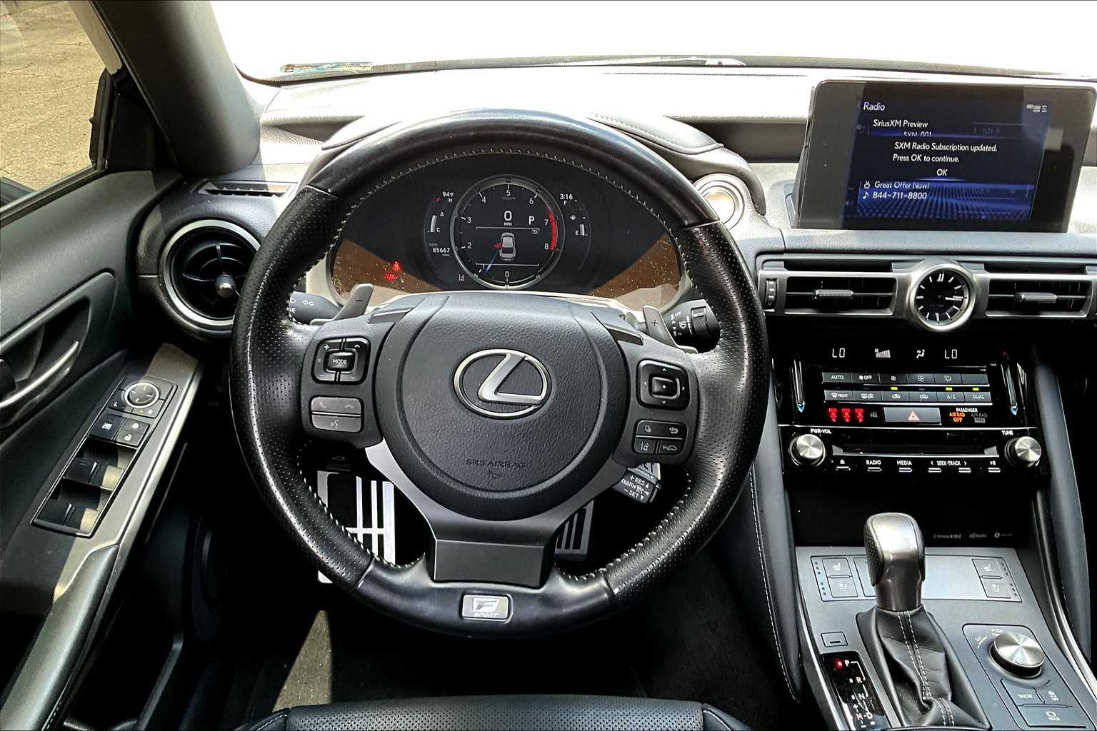2022 Lexus IS 350 F SPORT photo 4