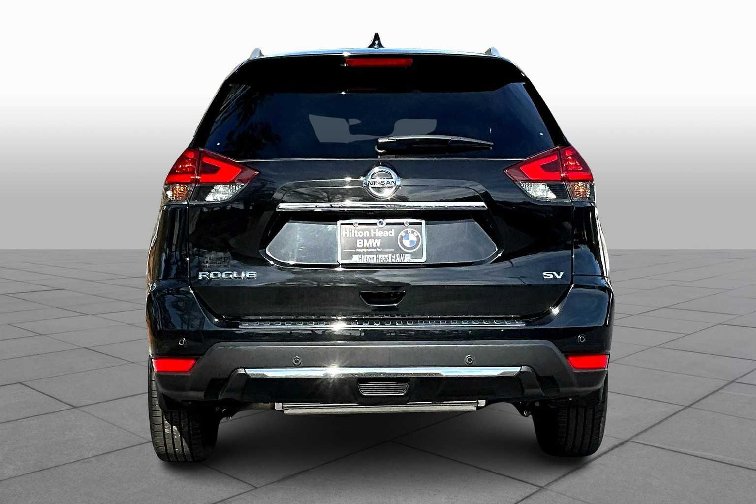 2020 Nissan Rogue SV photo 3