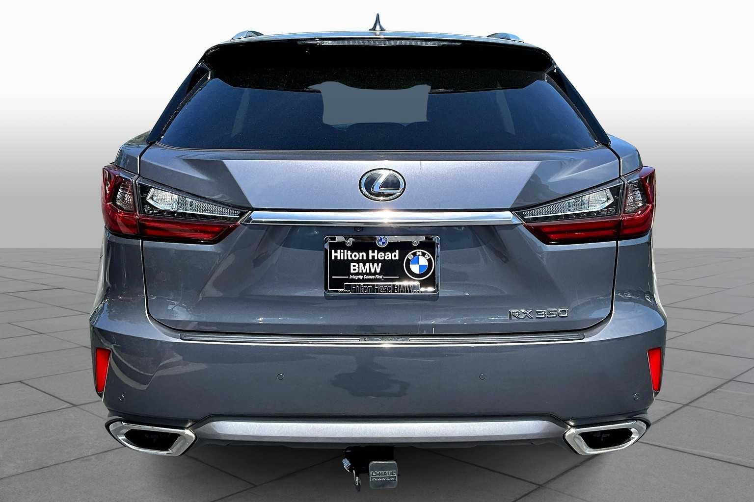 2017 Lexus RX photo 3