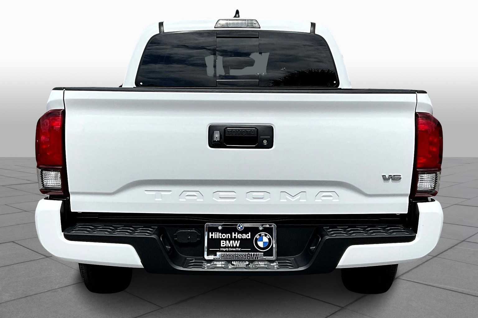 2023 Toyota Tacoma SR5 Double Cab V6 photo 3