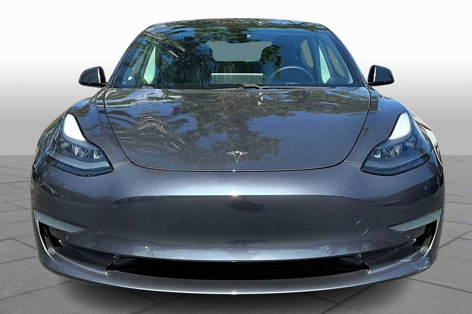 2021 Tesla Model 3 Standard Range Plus photo 2