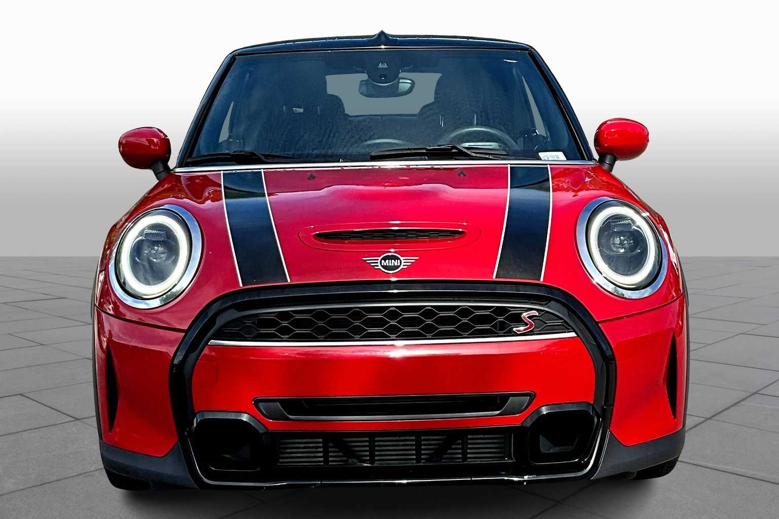 2022 Mini Cooper Convertible S photo 2