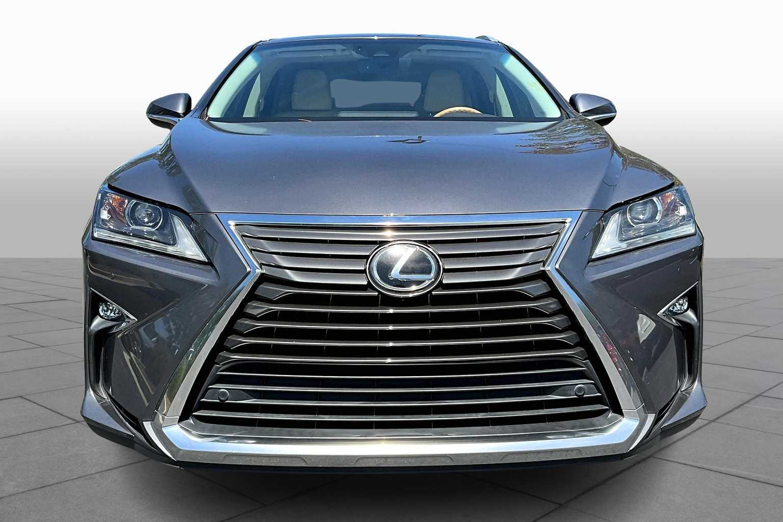 2017 Lexus RX photo 2