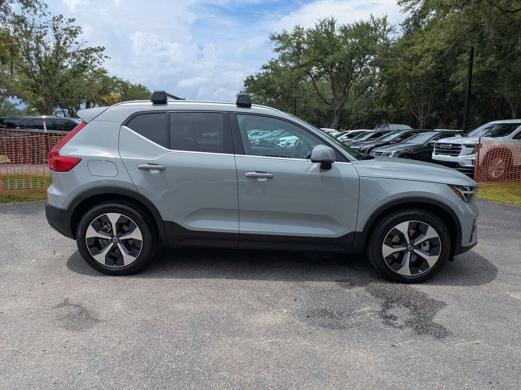 Used 2025 Volvo XC40 B5 Core Bright Theme SUV