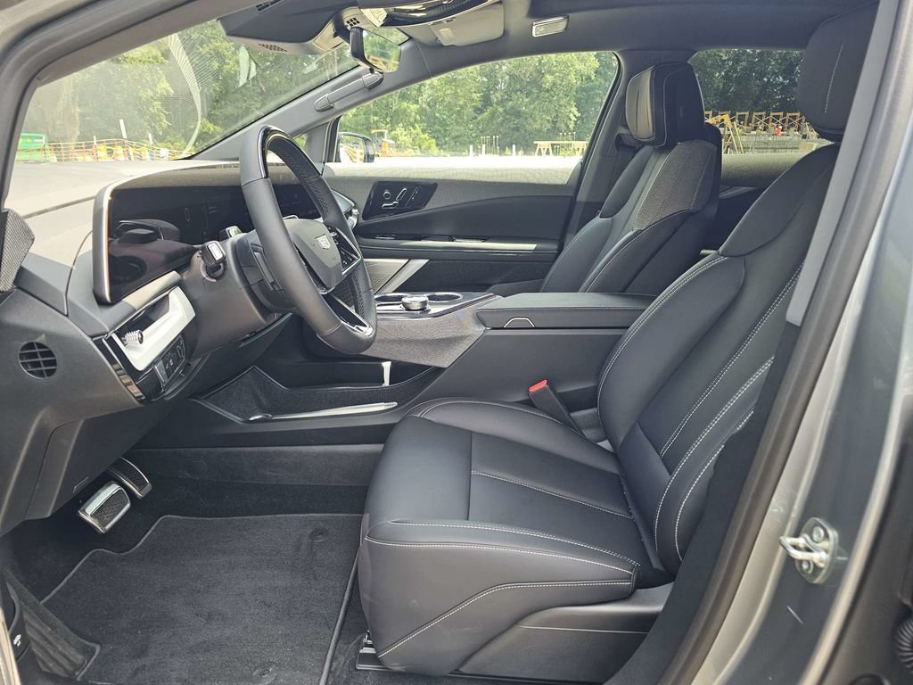 2027 Cadillac OPTIQ Luxury - Photo 21