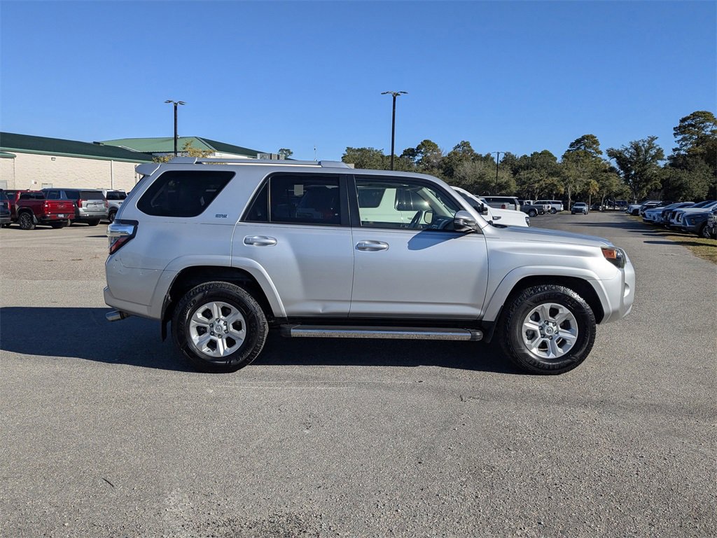 2014 Toyota 4Runner SR5 photo 3