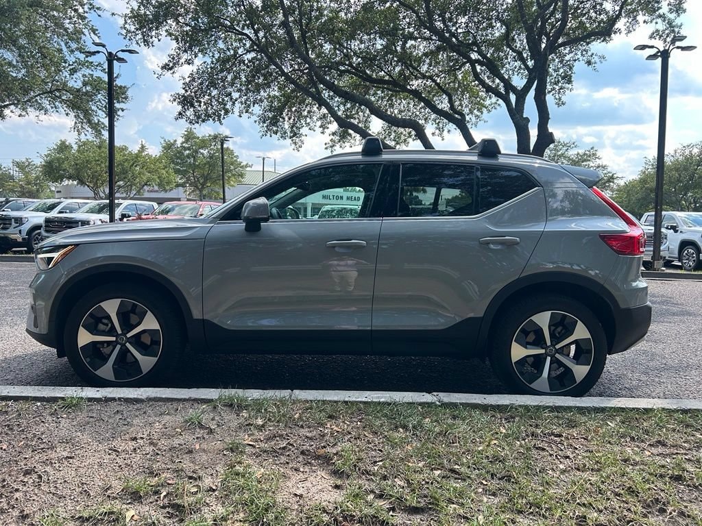 Used 2025 Volvo XC40 B5 Core Bright Theme SUV