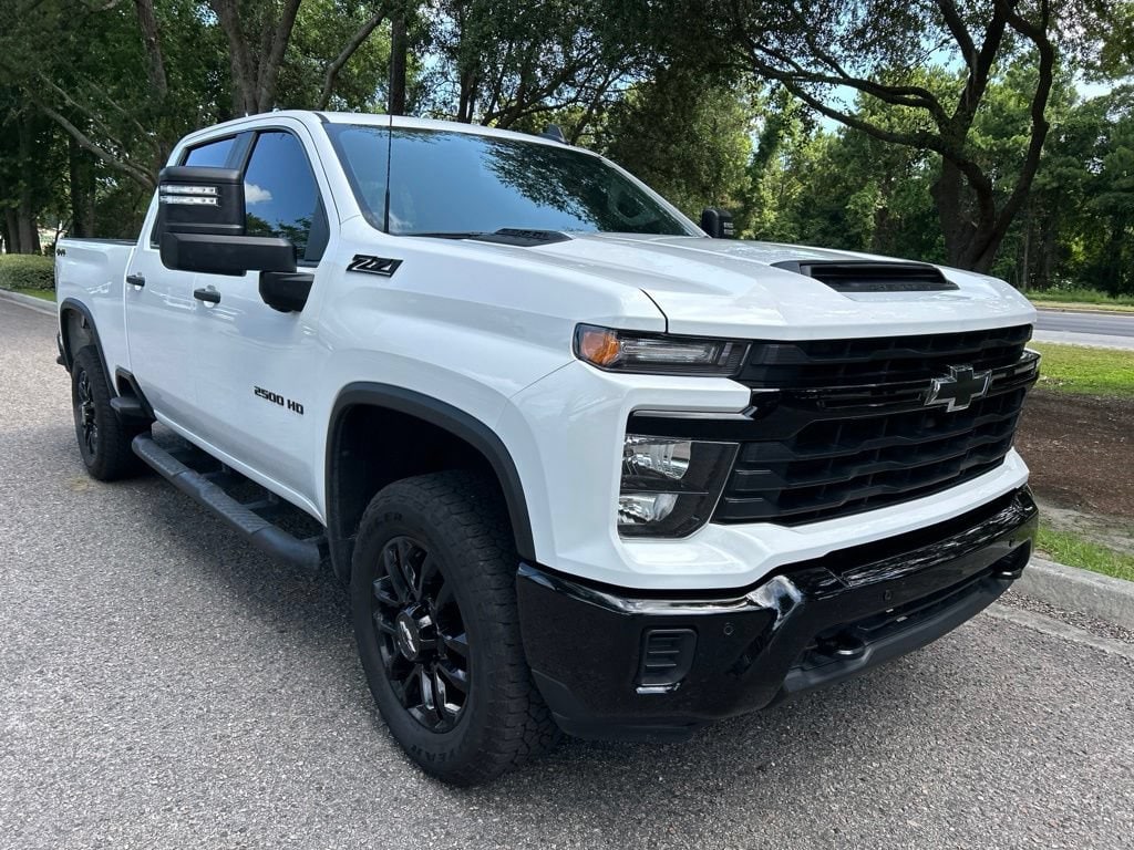 Used 2025 Chevrolet Silverado 2500 HD Custom Truck Crew Cab