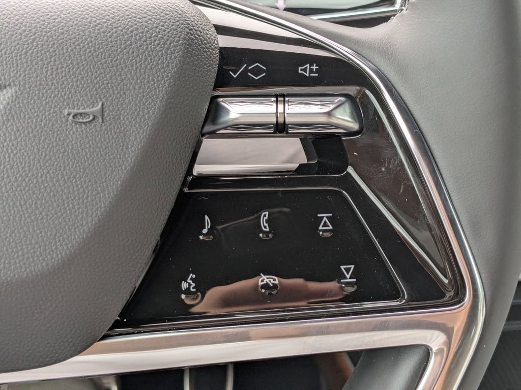 2026 Cadillac VISTIQ Sport - Photo 32