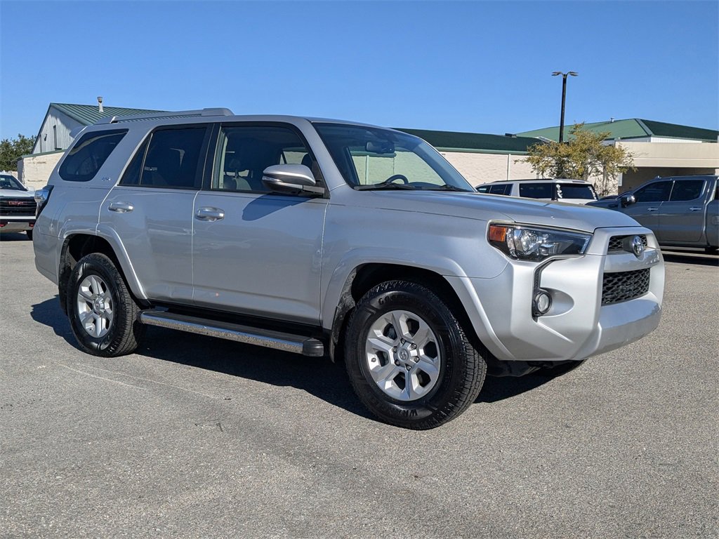 2014 Toyota 4Runner SR5 photo 2